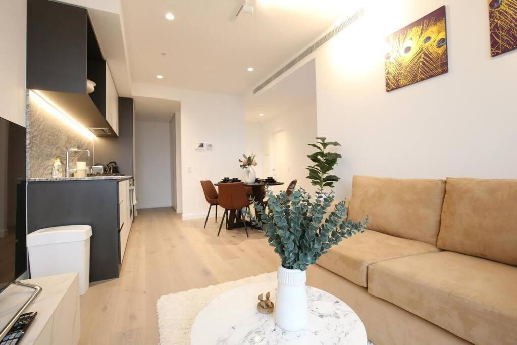 Luxury 2bedroom2Bathroom Apartment at Mel CBD