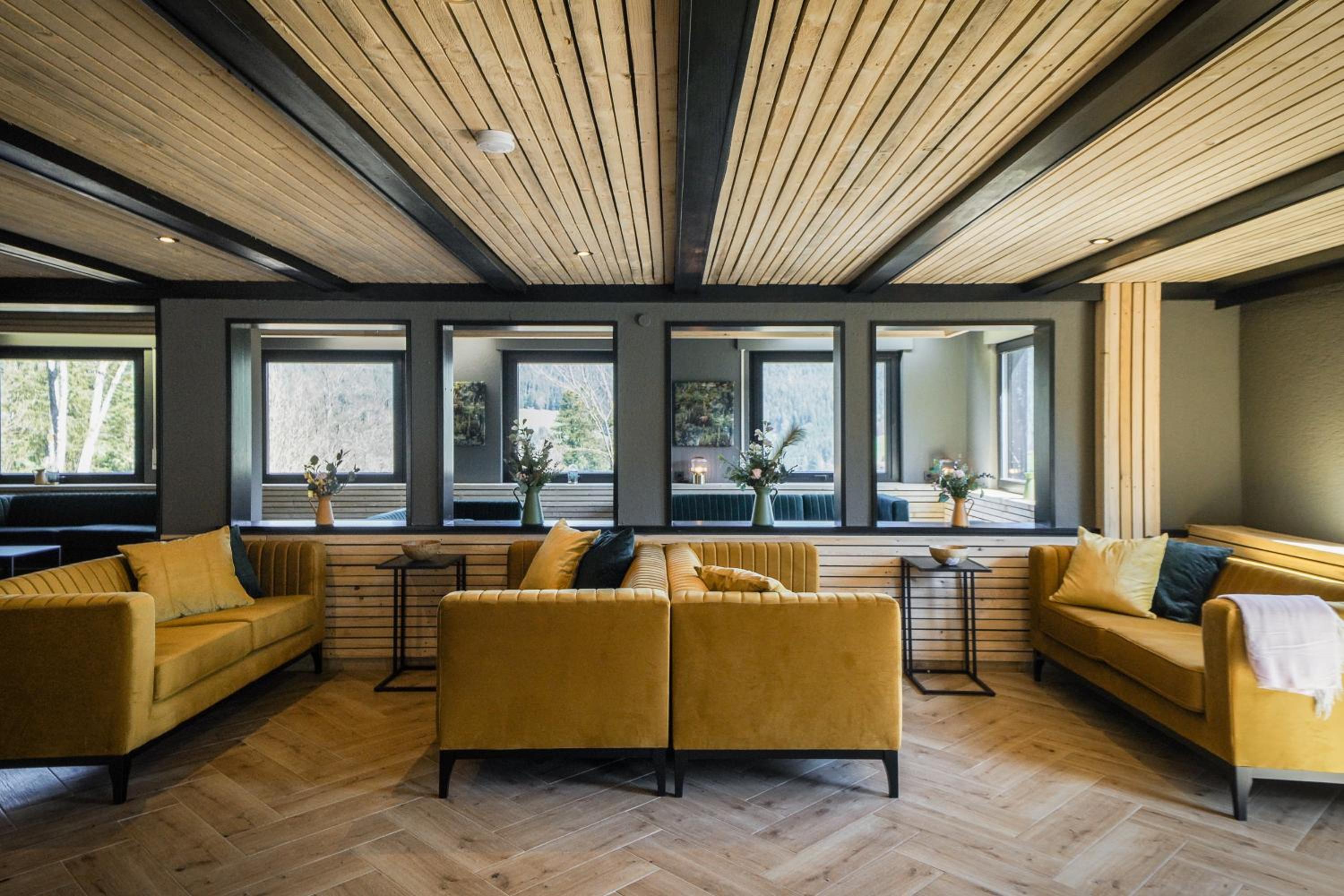 Luxus Villa mit 23 Zimmern und 19 Bädern und SPA