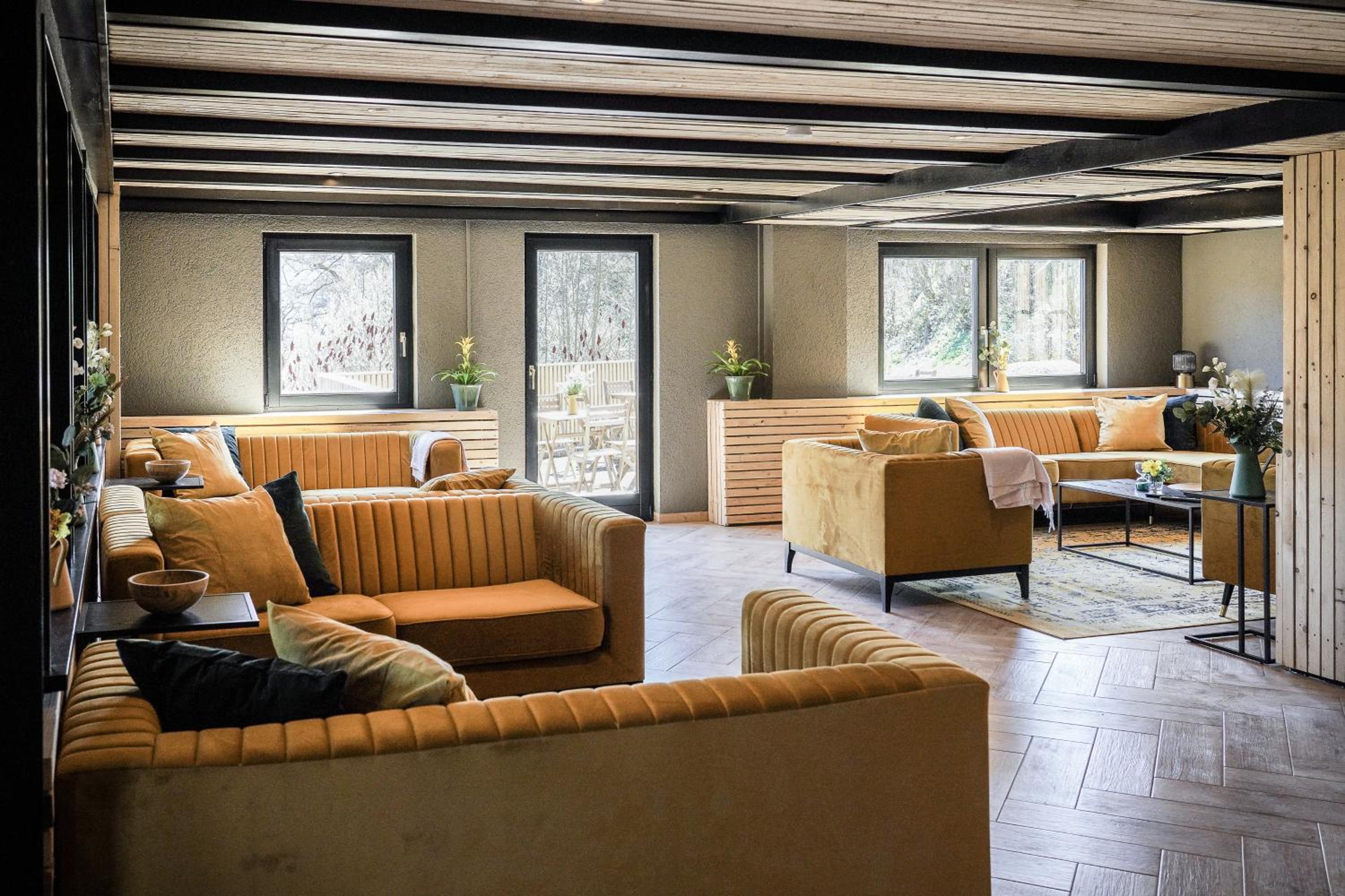 Luxus Villa mit 23 Zimmern und 19 Bädern und SPA