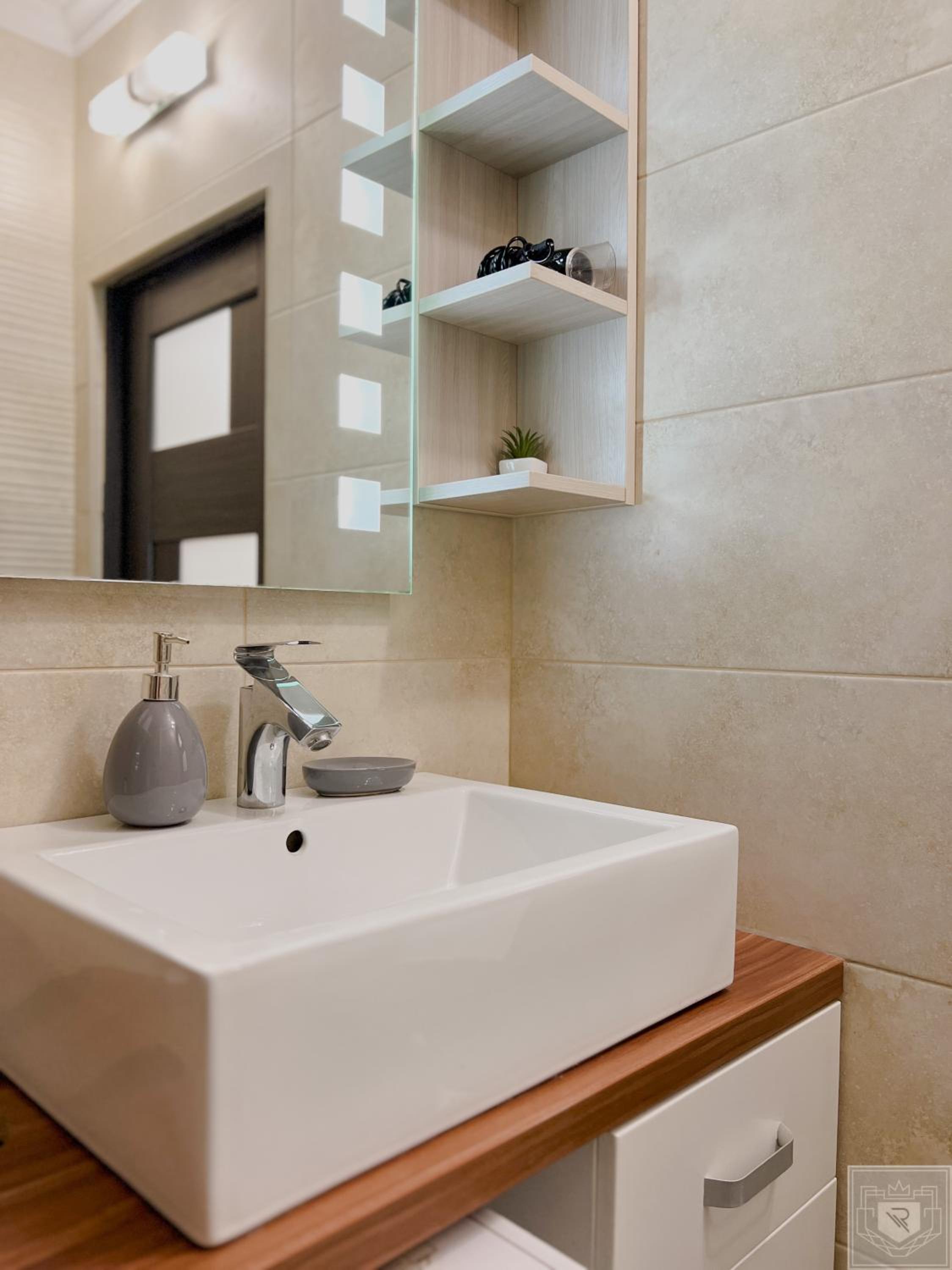 RentHouse Apartments Elegant