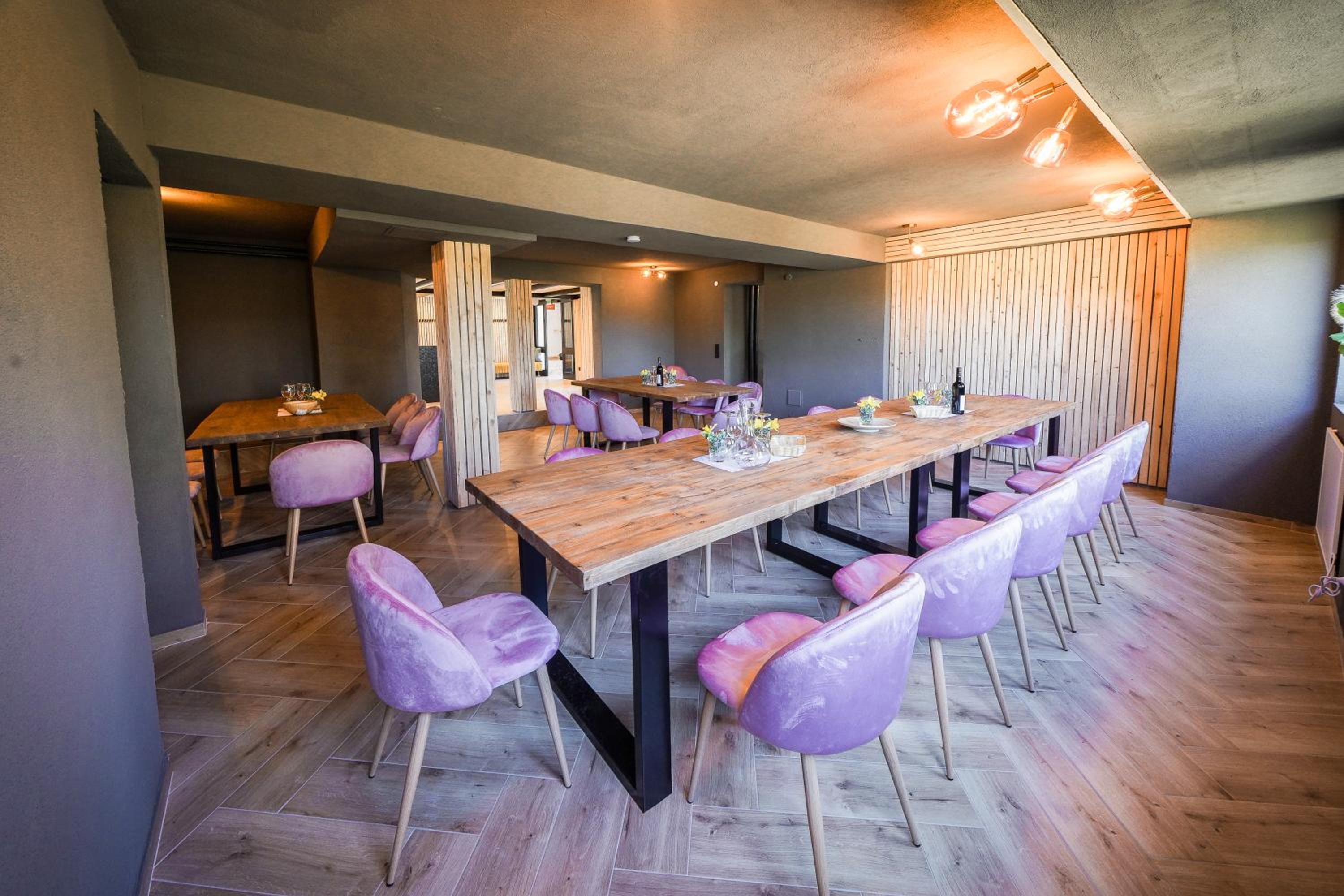 Luxus Villa mit 23 Zimmern und 19 Bädern und SPA