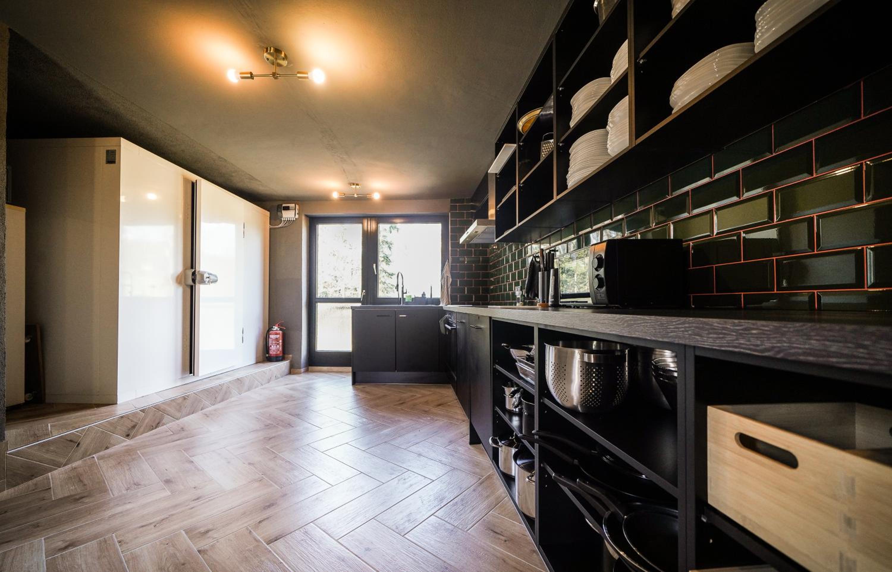 Luxus Villa mit 23 Zimmern und 19 Bädern und SPA