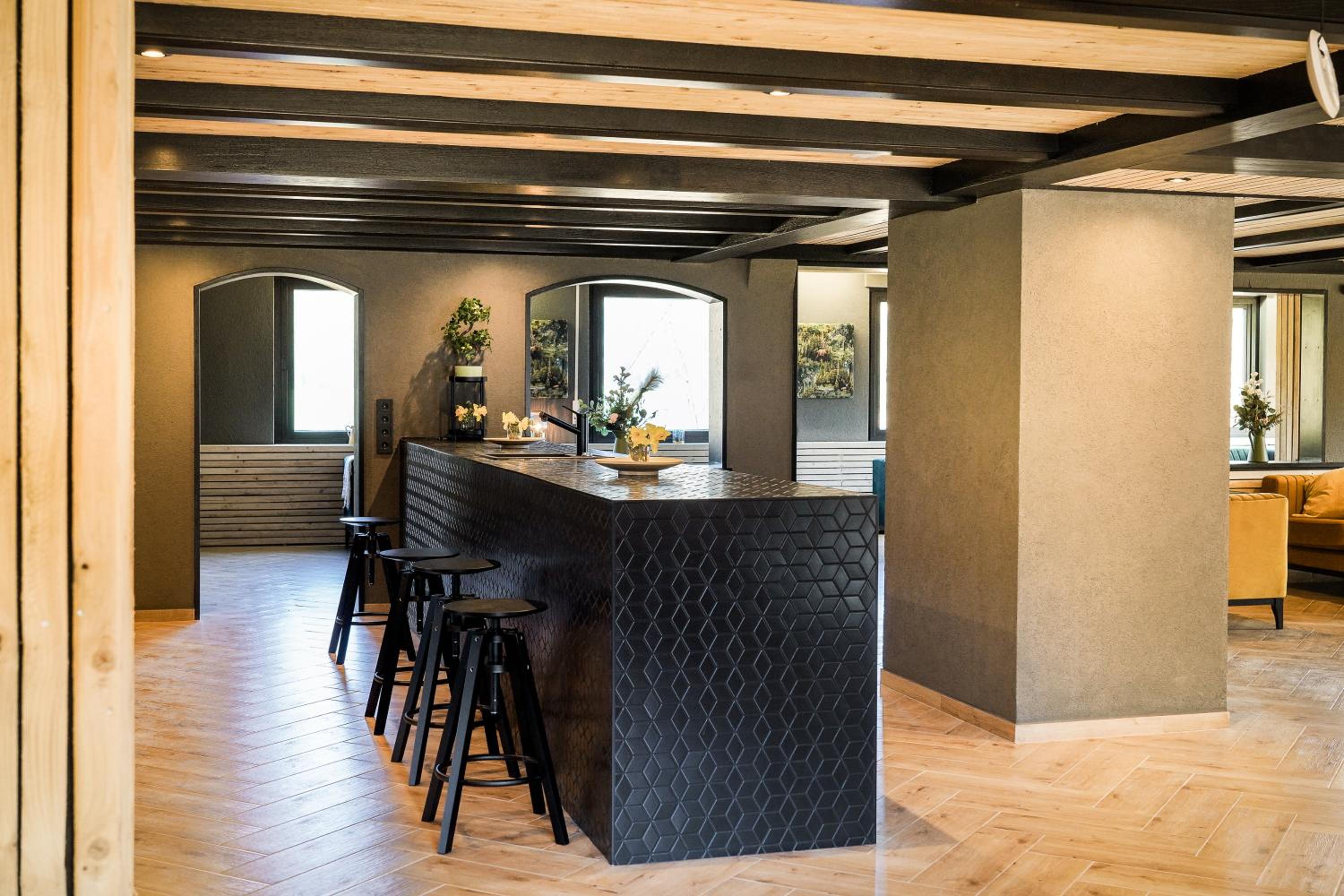 Luxus Villa mit 23 Zimmern und 19 Bädern und SPA