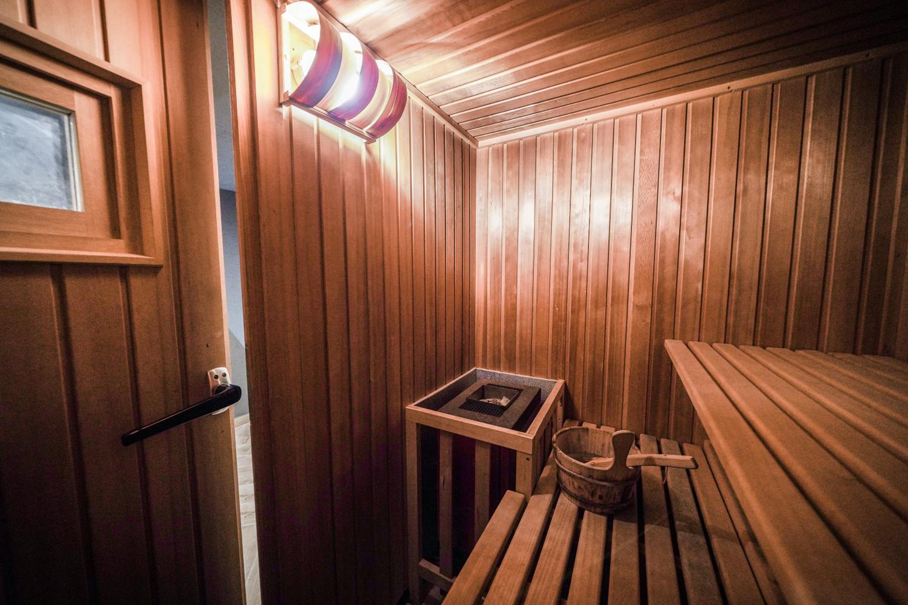 Luxus Villa mit 23 Zimmern und 19 Bädern und SPA