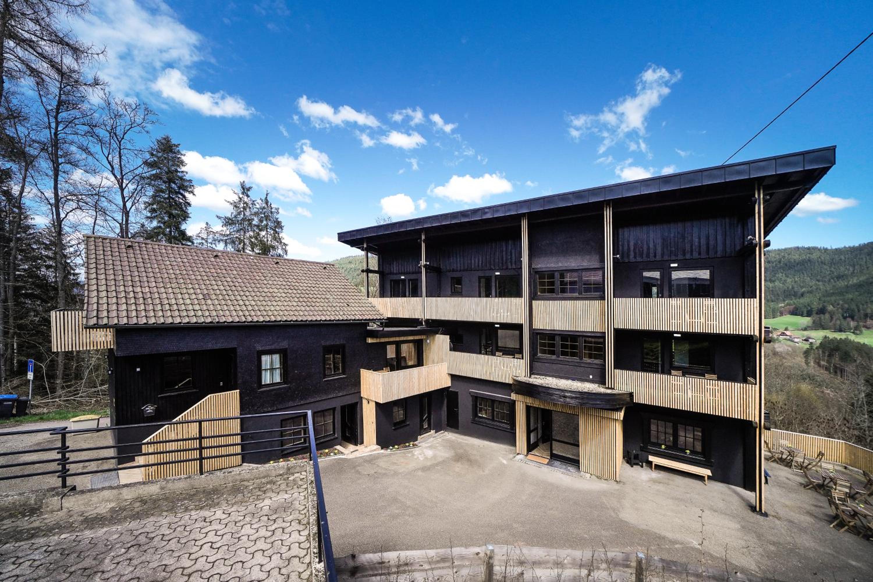 Luxus Villa mit 23 Zimmern und 19 Bädern und SPA