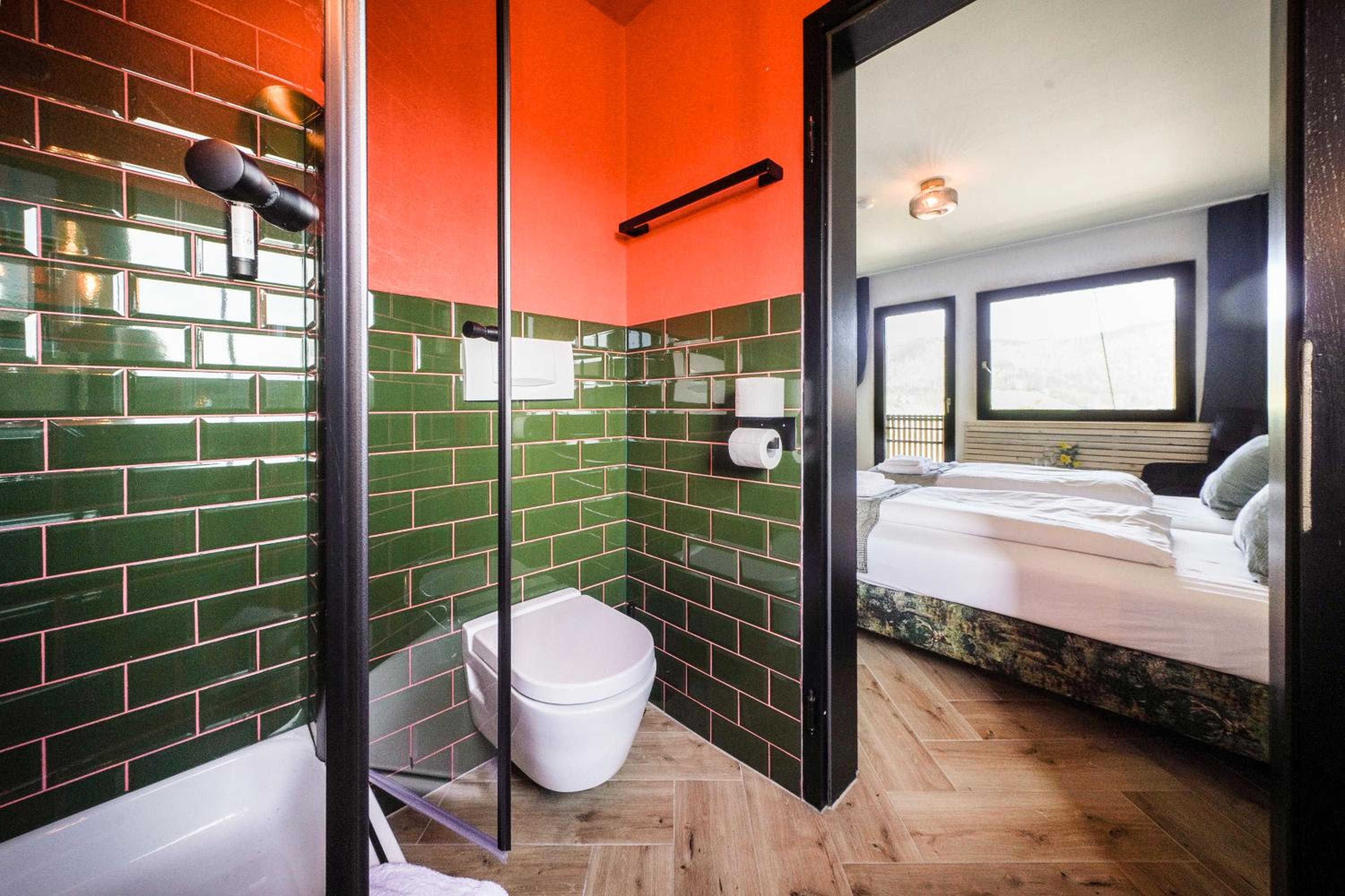 Luxus Villa mit 23 Zimmern und 19 Bädern und SPA