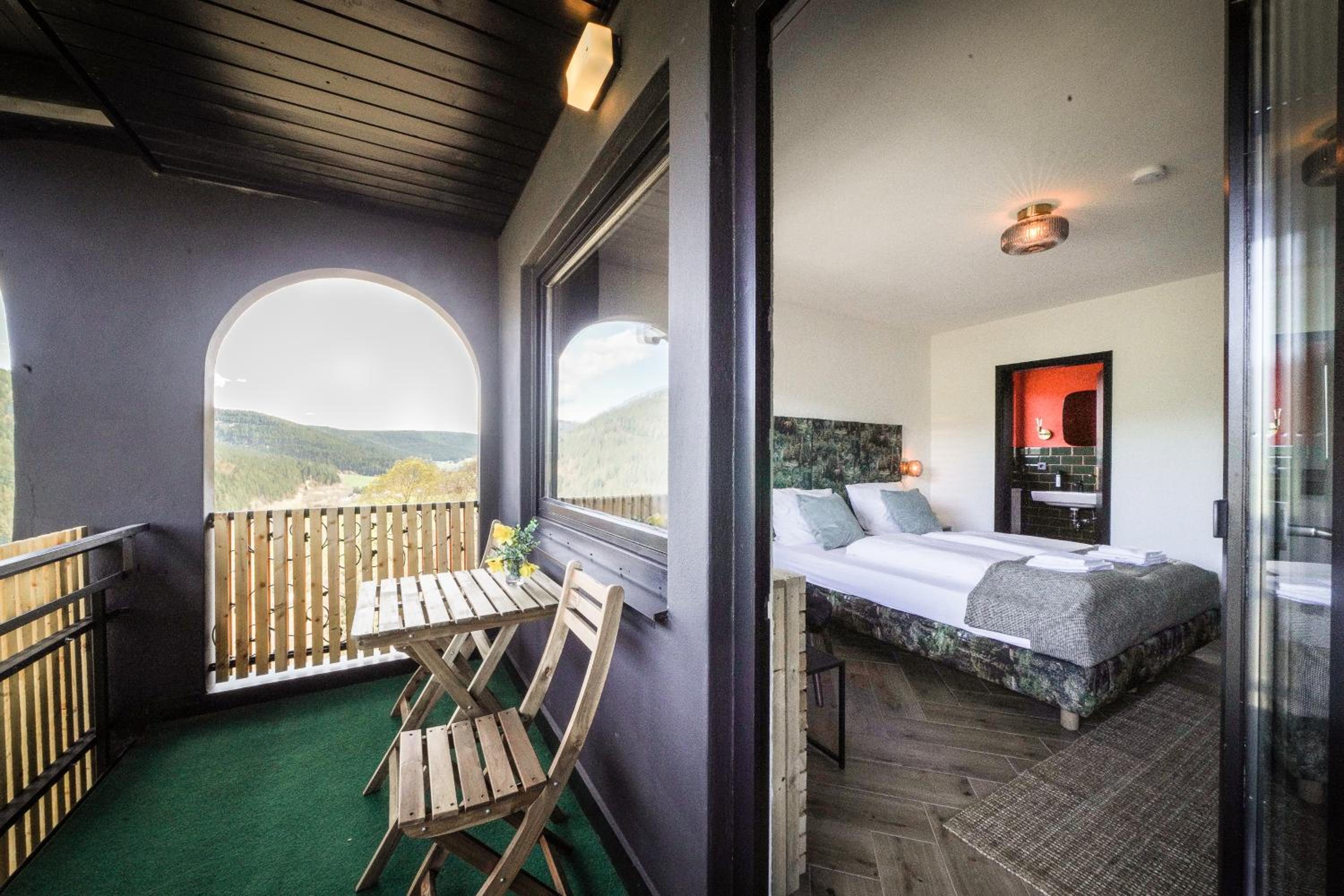 Luxus Villa mit 23 Zimmern und 19 Bädern und SPA