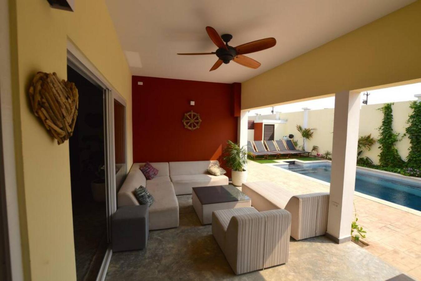 The best Villa ground floor 5 bedrooms with ensuite bathrooms at prime location