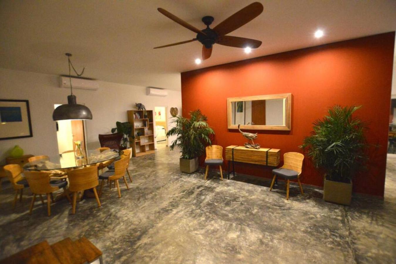 The best Villa ground floor 5 bedrooms with ensuite bathrooms at prime location