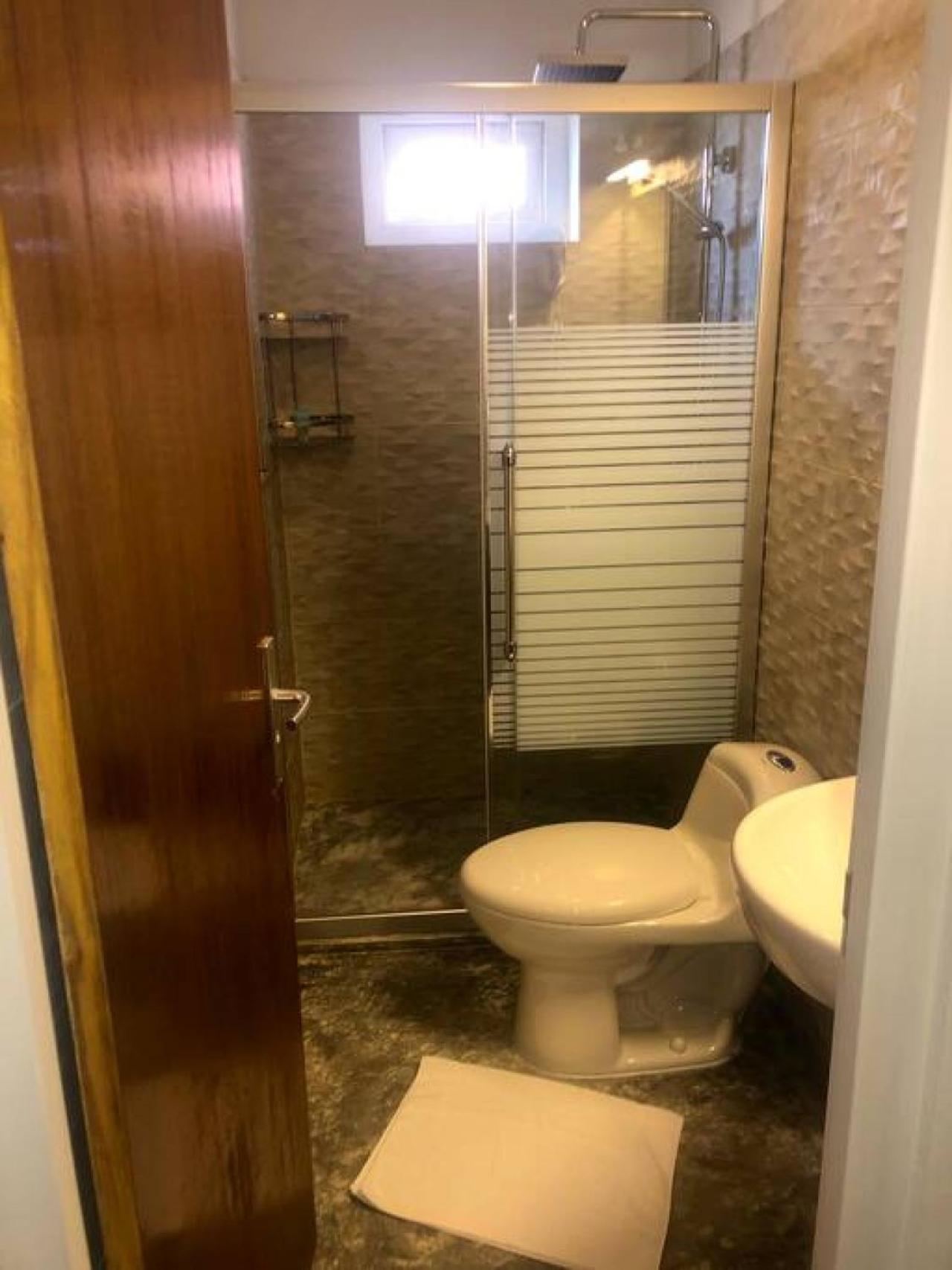 The best Villa ground floor 5 bedrooms with ensuite bathrooms at prime location