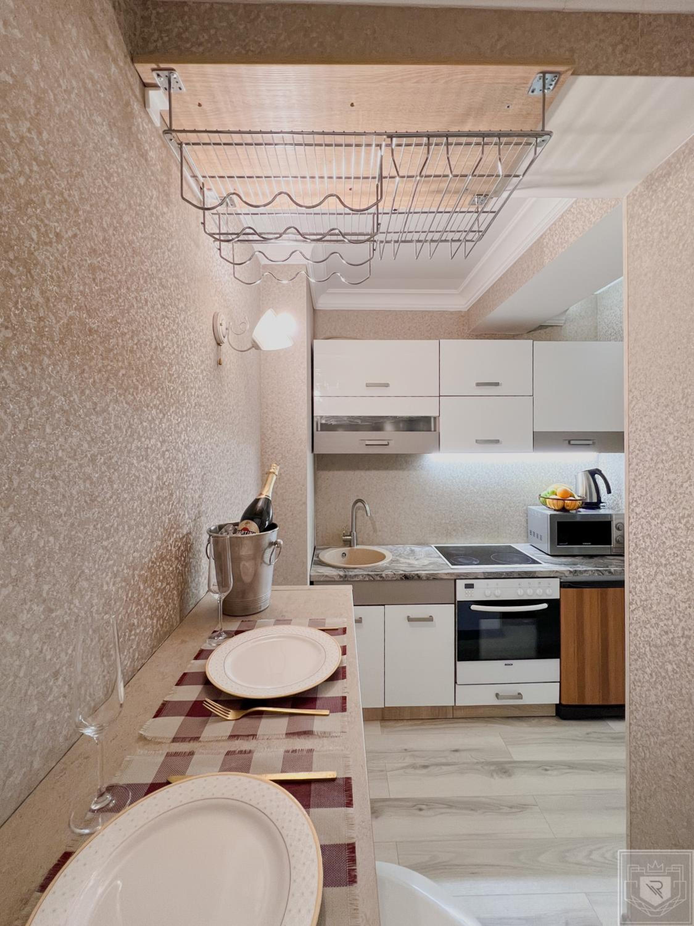 RentHouse Apartments Elegant