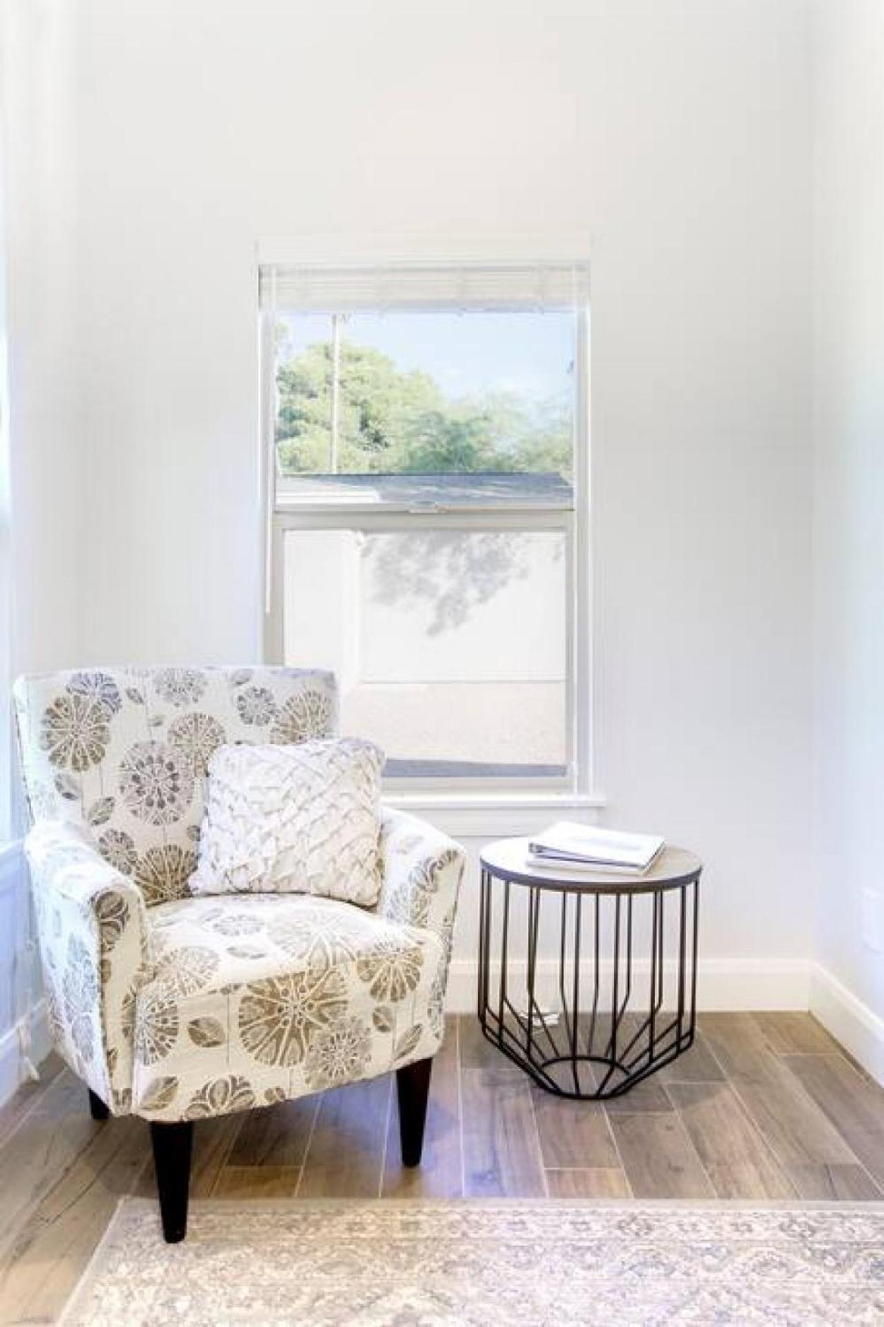 Two Bedroom guest house in Gilbert view 5