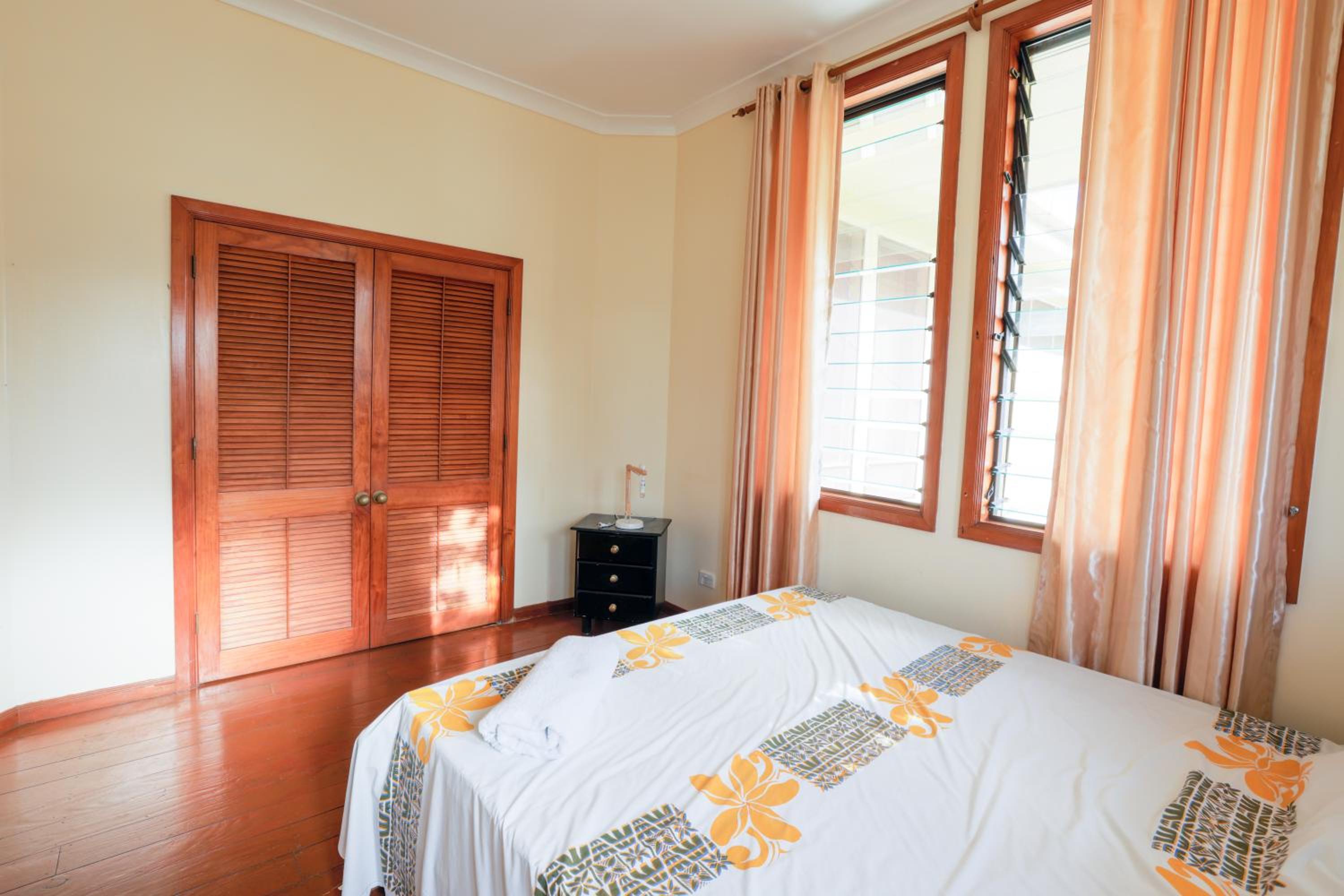 Lynn's Getaway Hotel