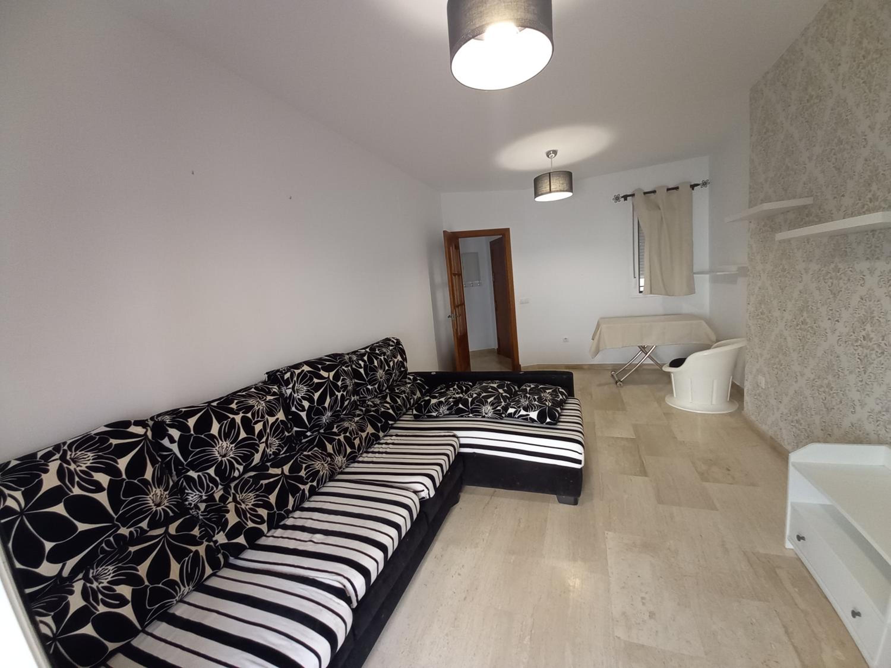 Hotel MELKART-CHICLANA CENTRO - Image 1