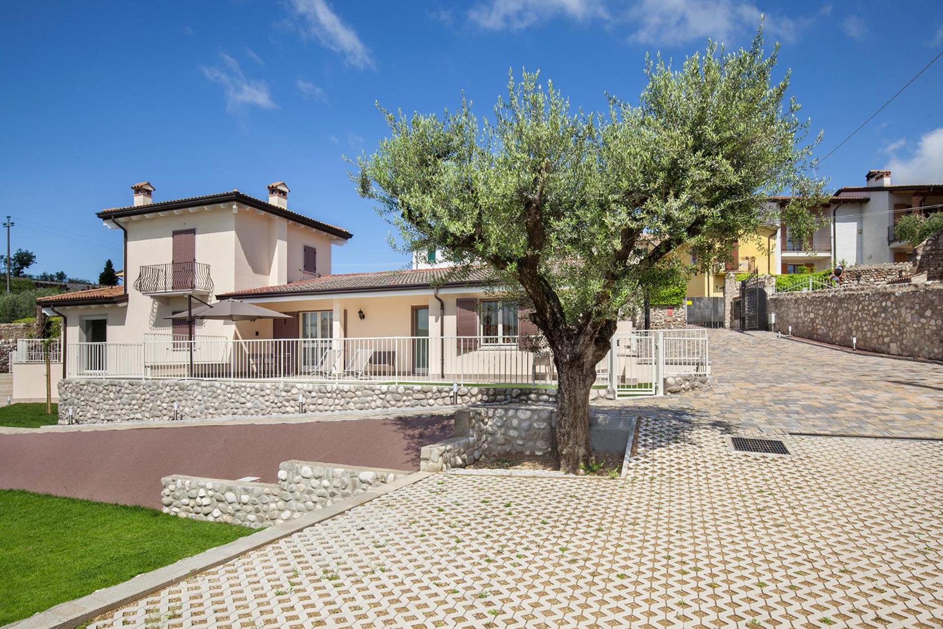 Villa Chiara APT 1- Appartamento in villa con piscina view 4