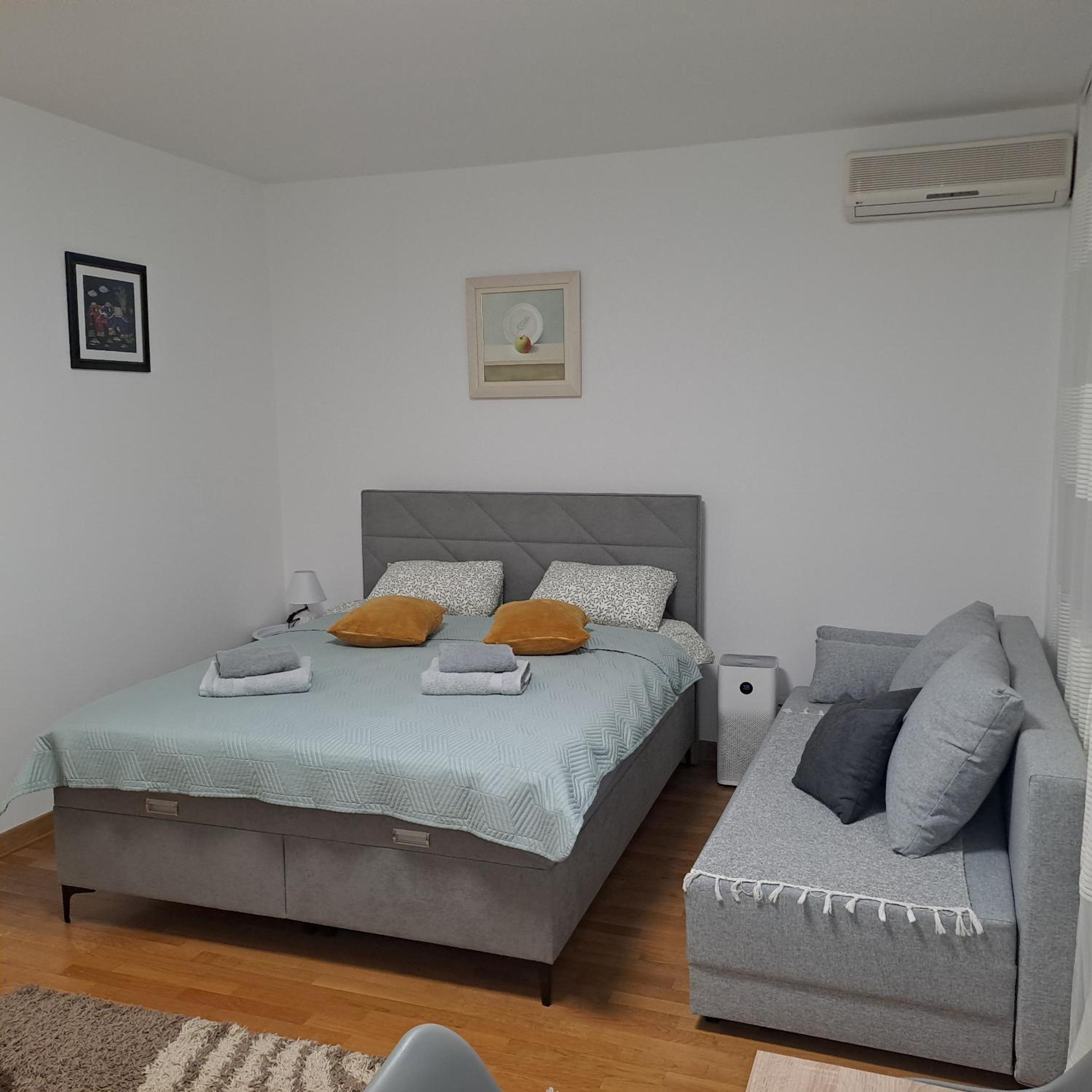 Manhattan studio Seboj Belvil