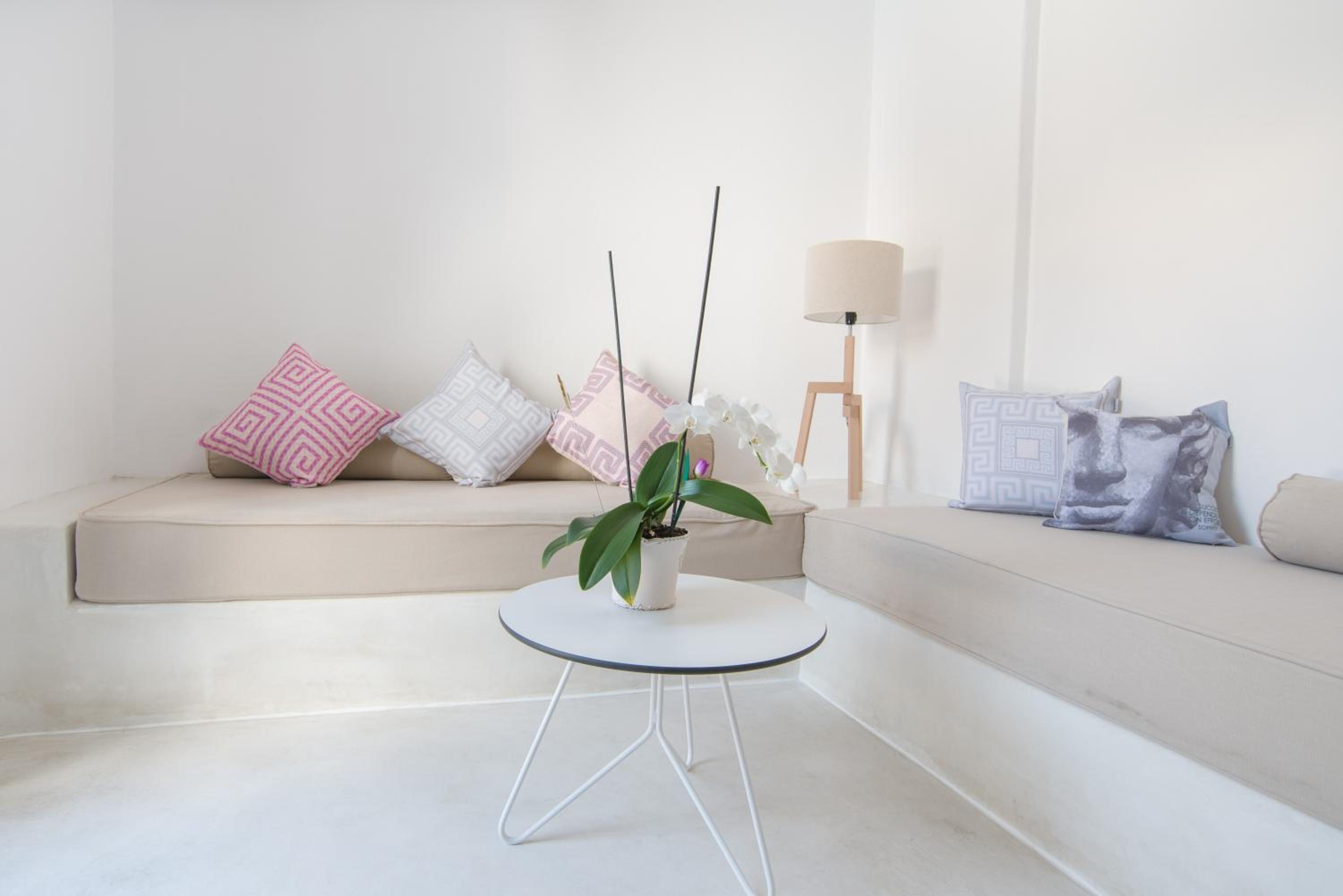 LAGADI SUITES by K&K