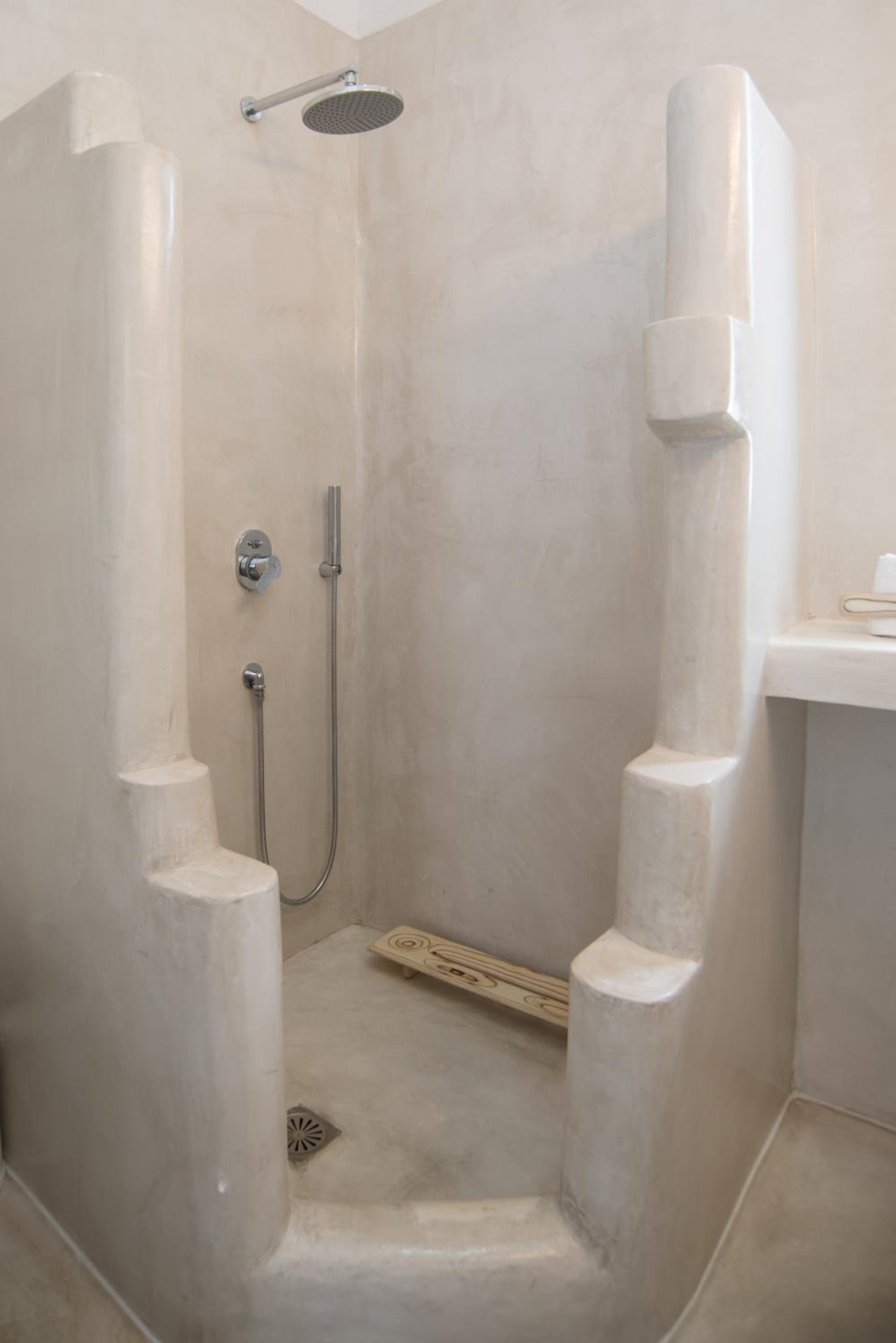LAGADI SUITES by K&K