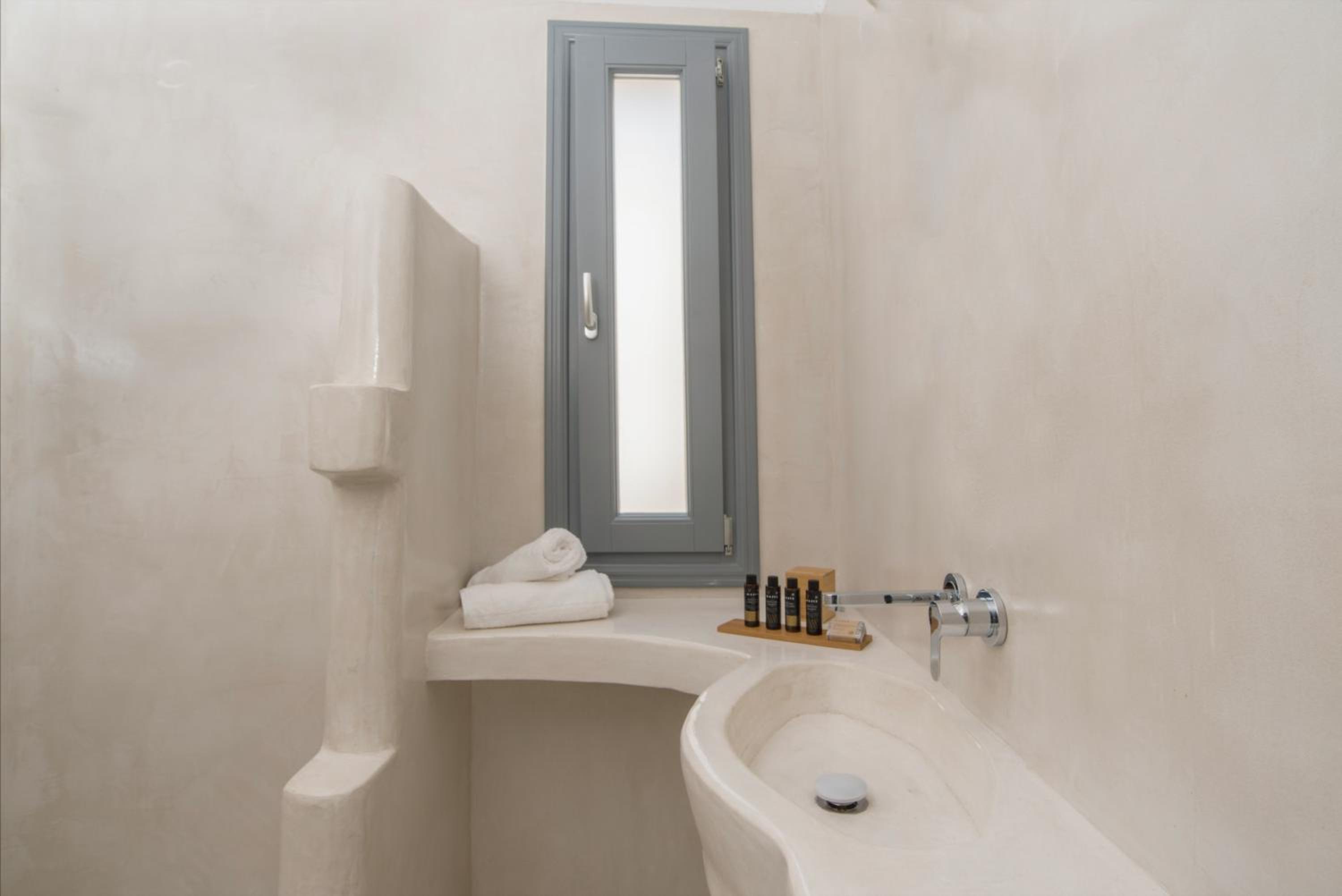 LAGADI SUITES by K&K