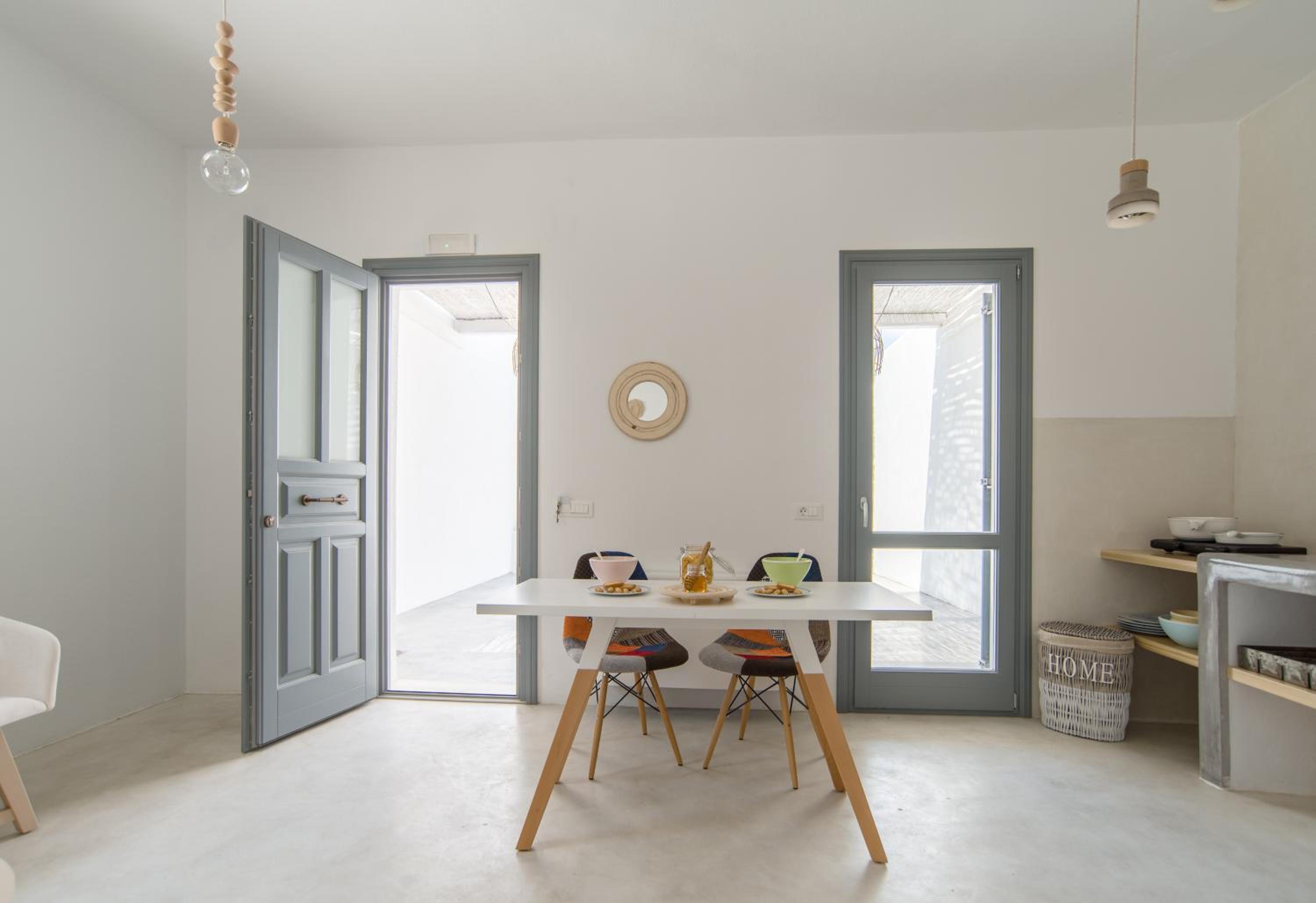 LAGADI SUITES by K&K