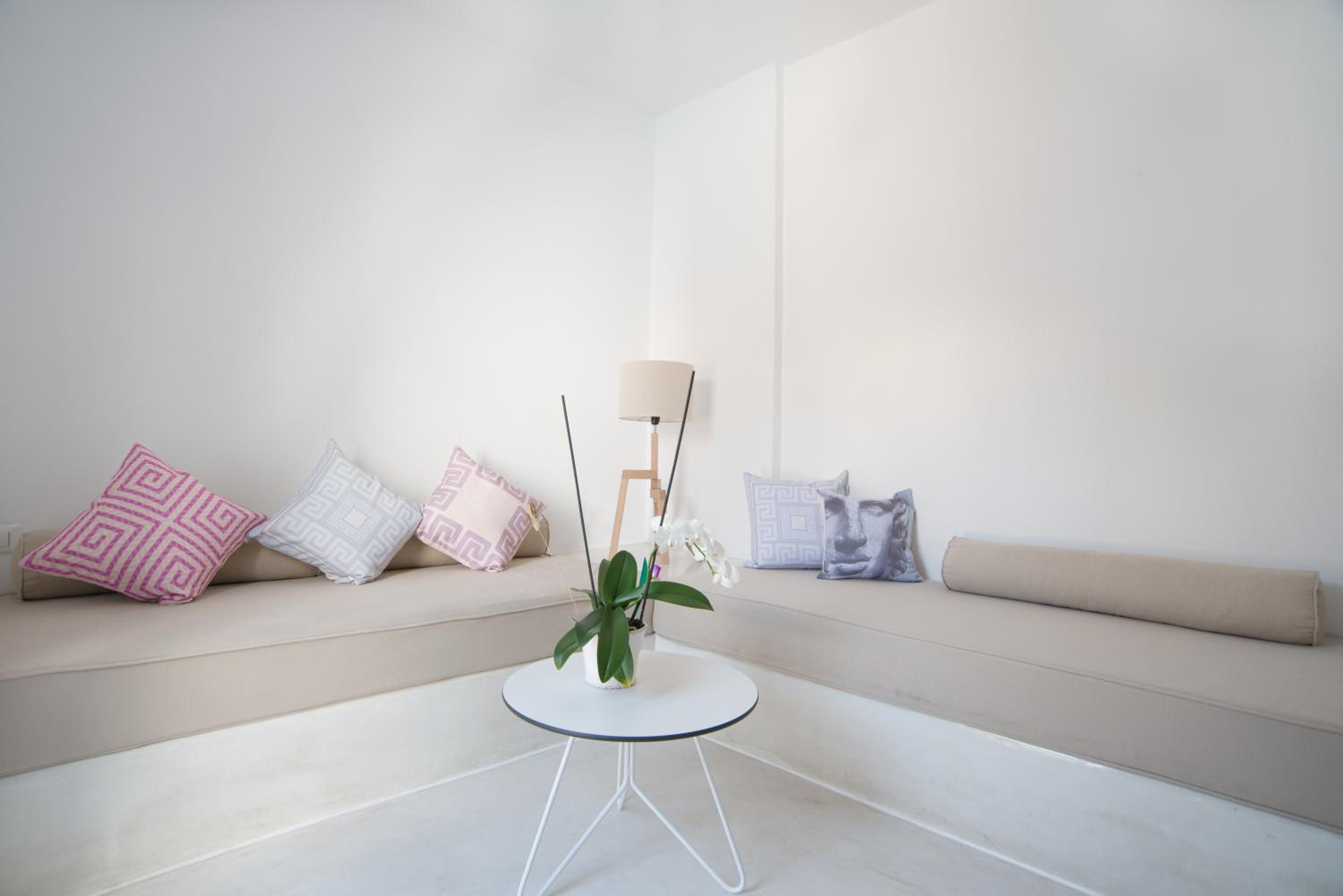 LAGADI SUITES by K&K