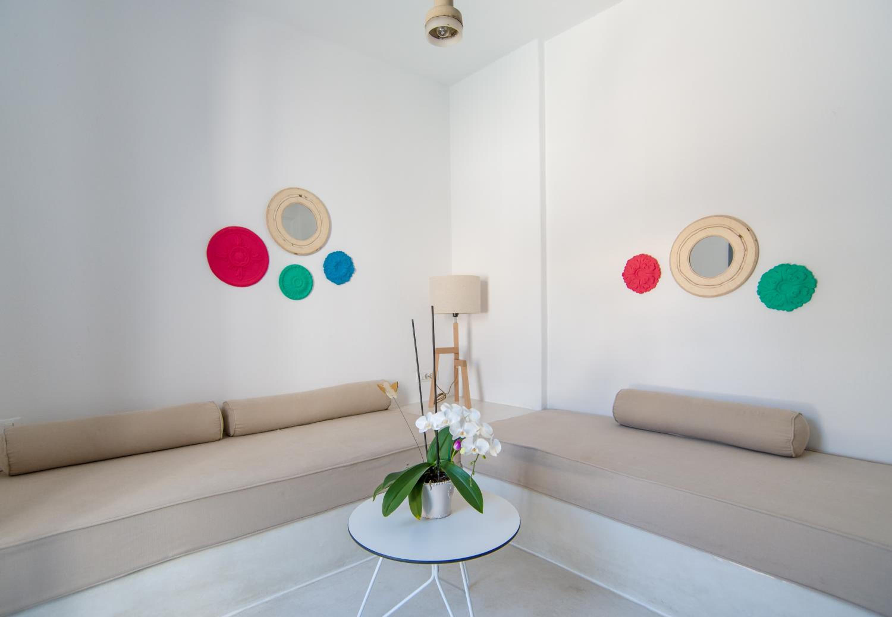 LAGADI SUITES by K&K