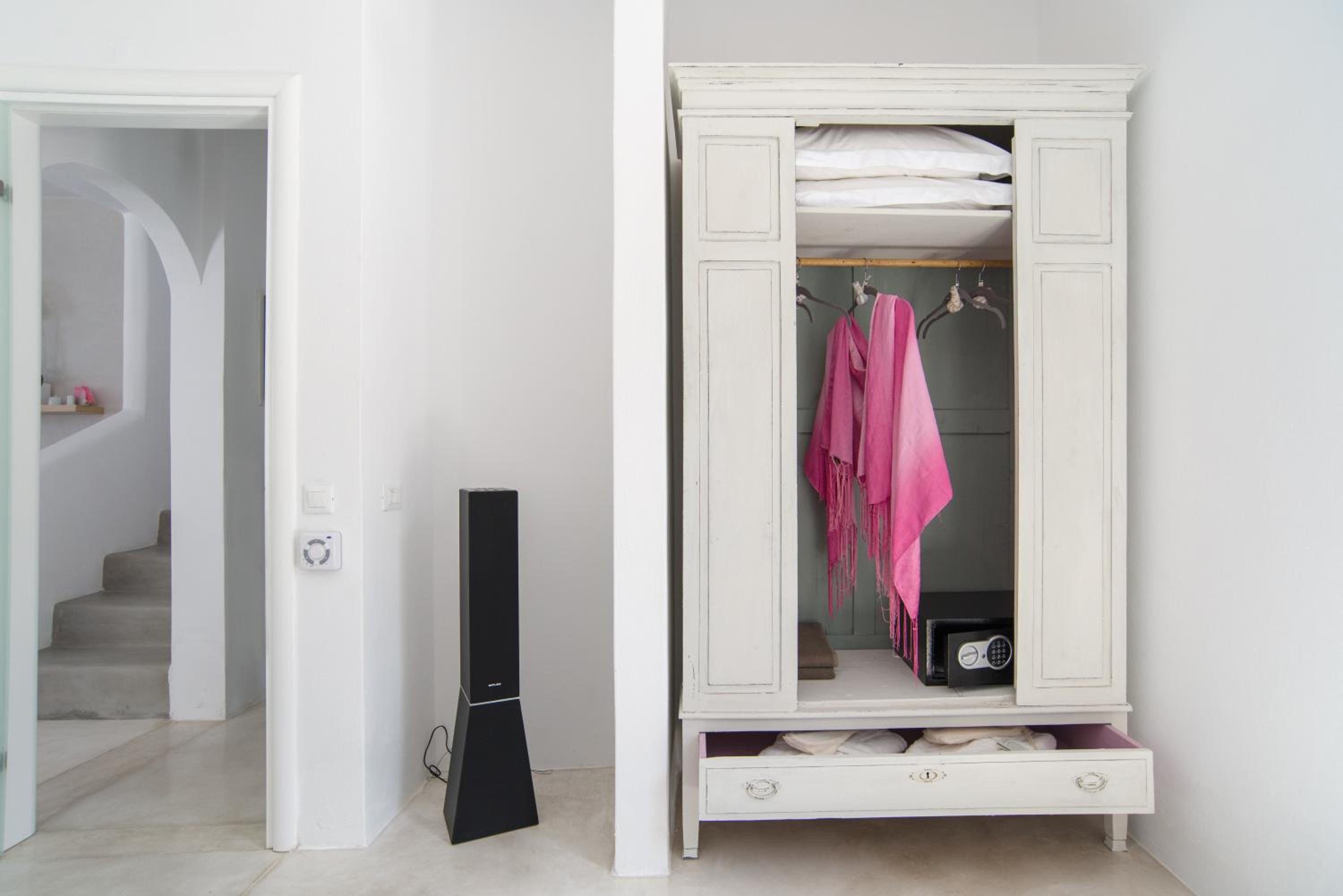 LAGADI SUITES by K&K