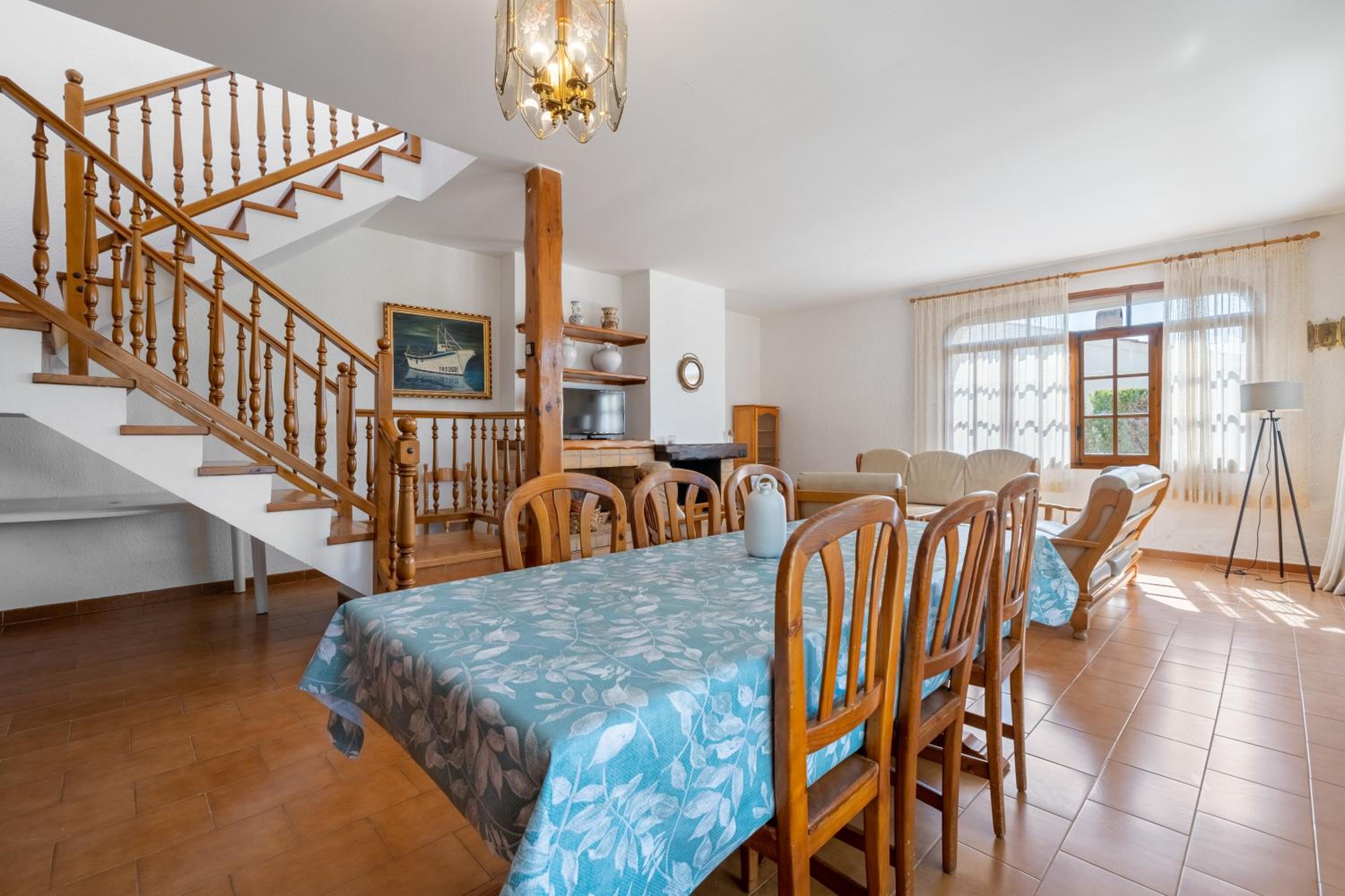 Hauzify I Casa Cardona