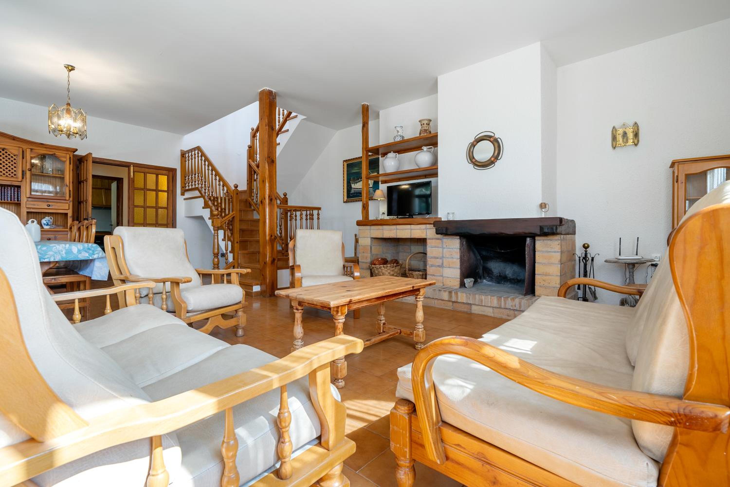 Hauzify I Casa Cardona