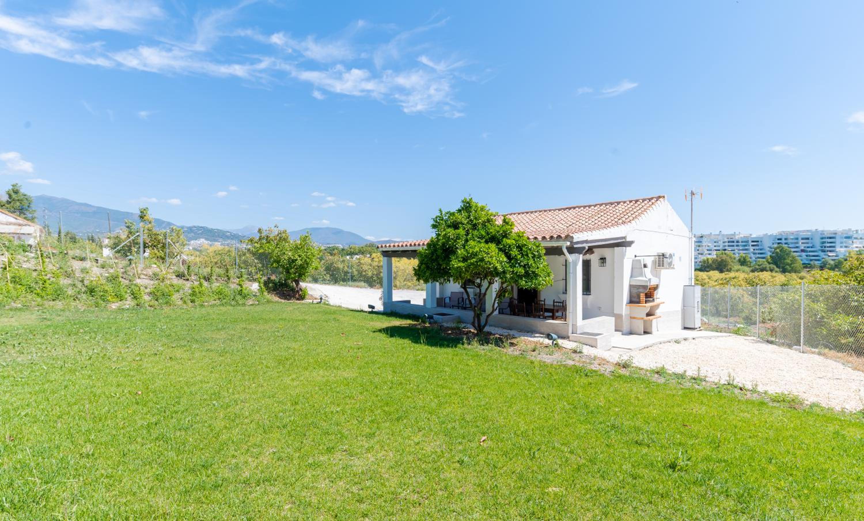 Casa de los aguacates entre Marbella, Estepona y Benahavis