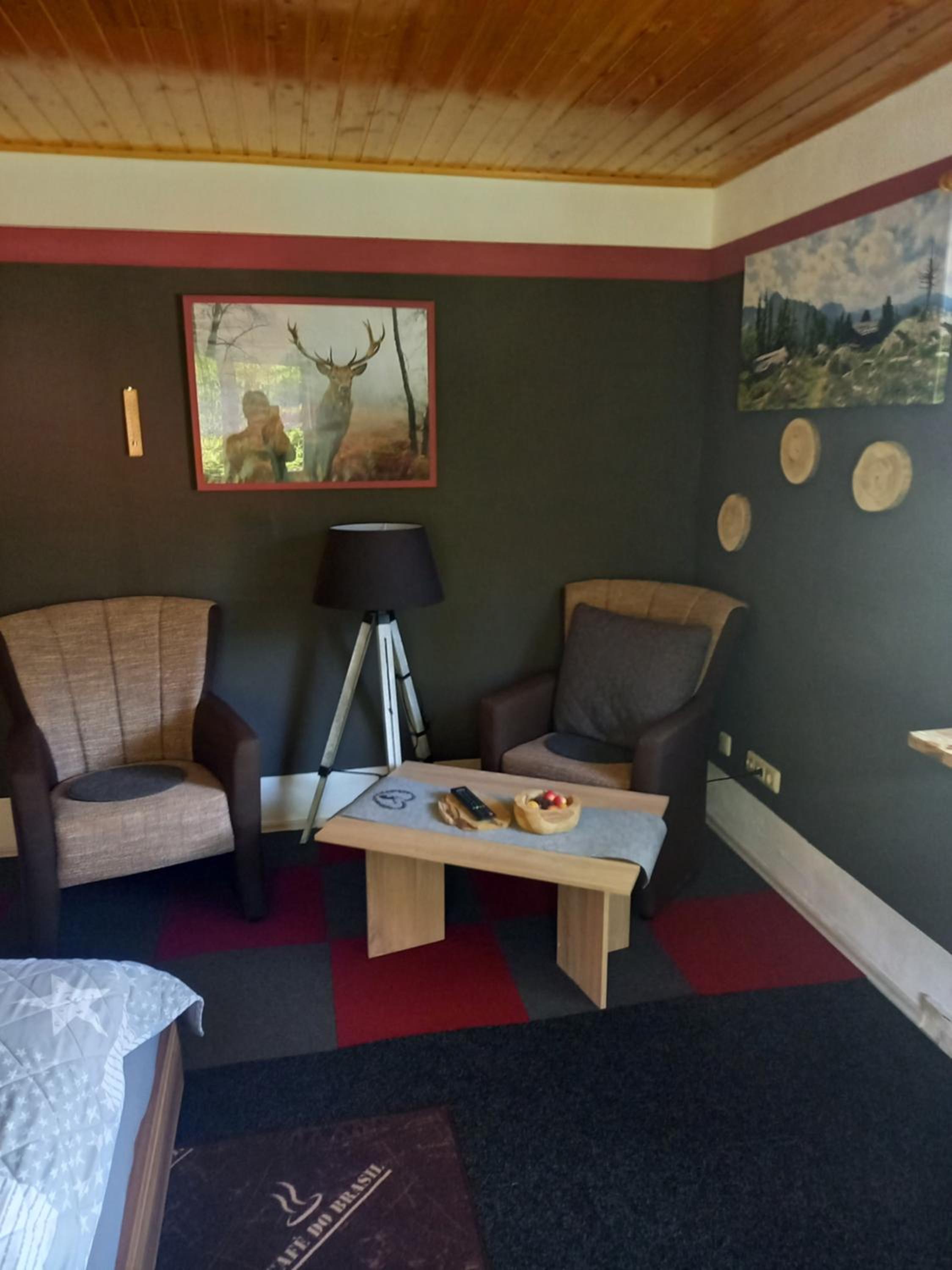 Monteur- und Ferienwohnung Waldrauschen