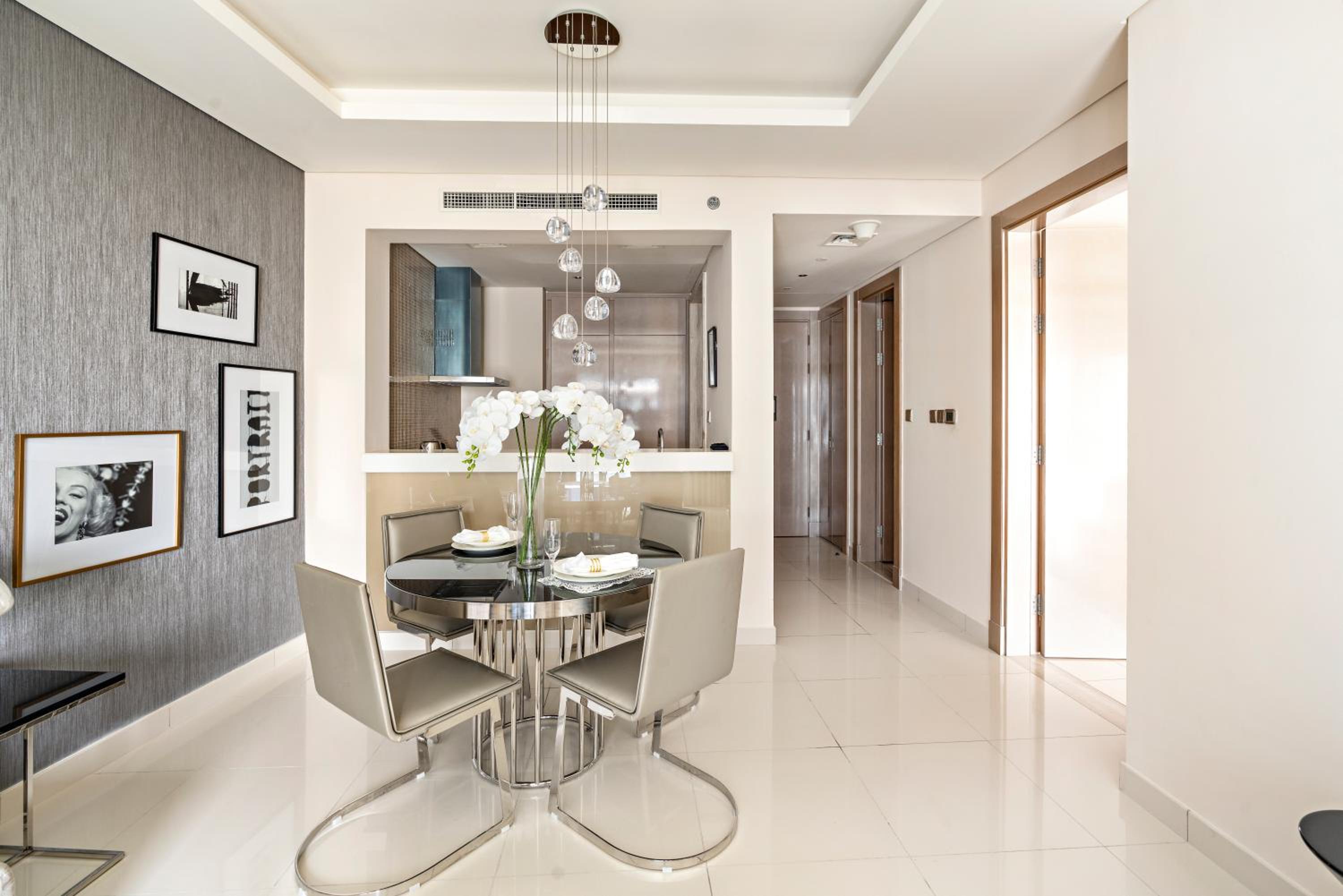 ALiving Luxury 1BR Paramount Towers Business Bay 6205