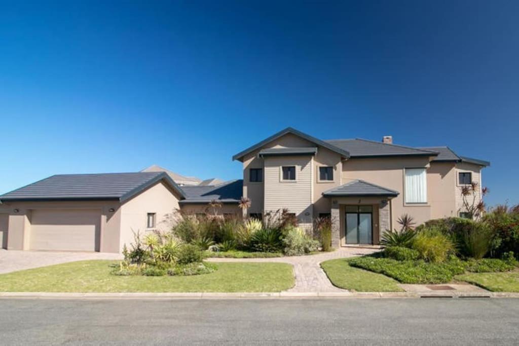 SW2 - Pezula Luxury Villa view 5
