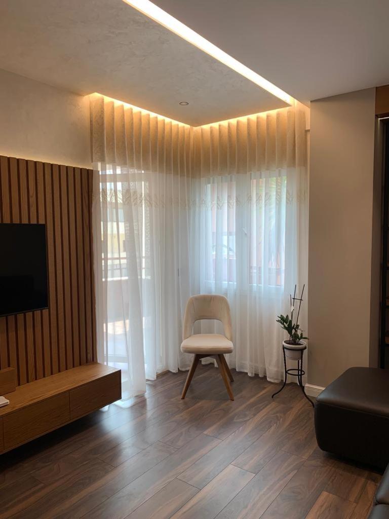 Central Deluxe Apartment