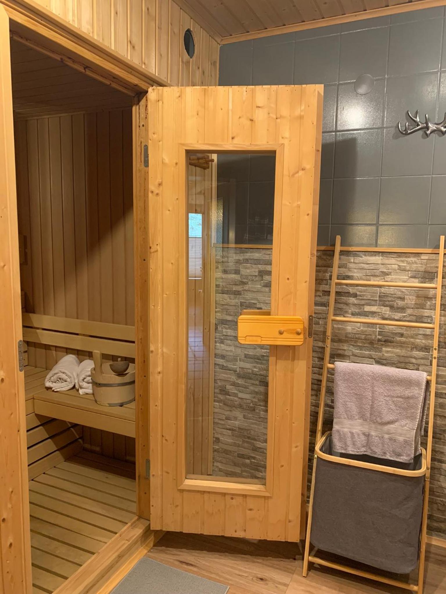 Lilly Chalet- Apartments with private sauna, close to ski lifts