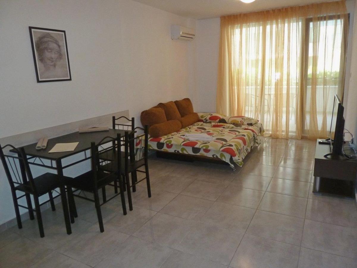 Golden Dunes Primorsko Apartments