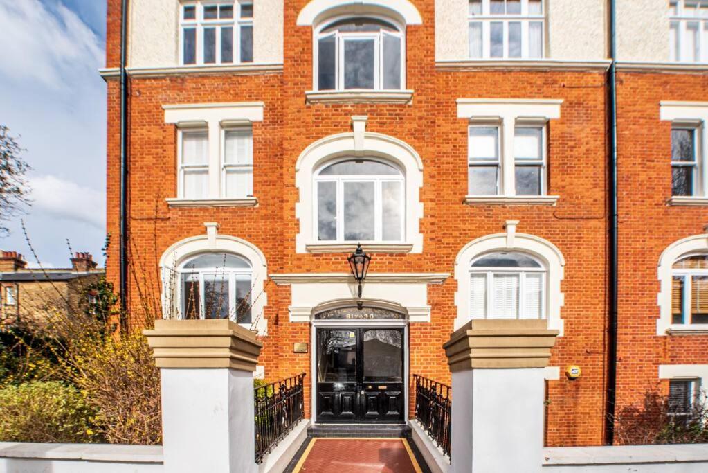 Bright Spacious Maida Vale Flat 5 - minutes from Station