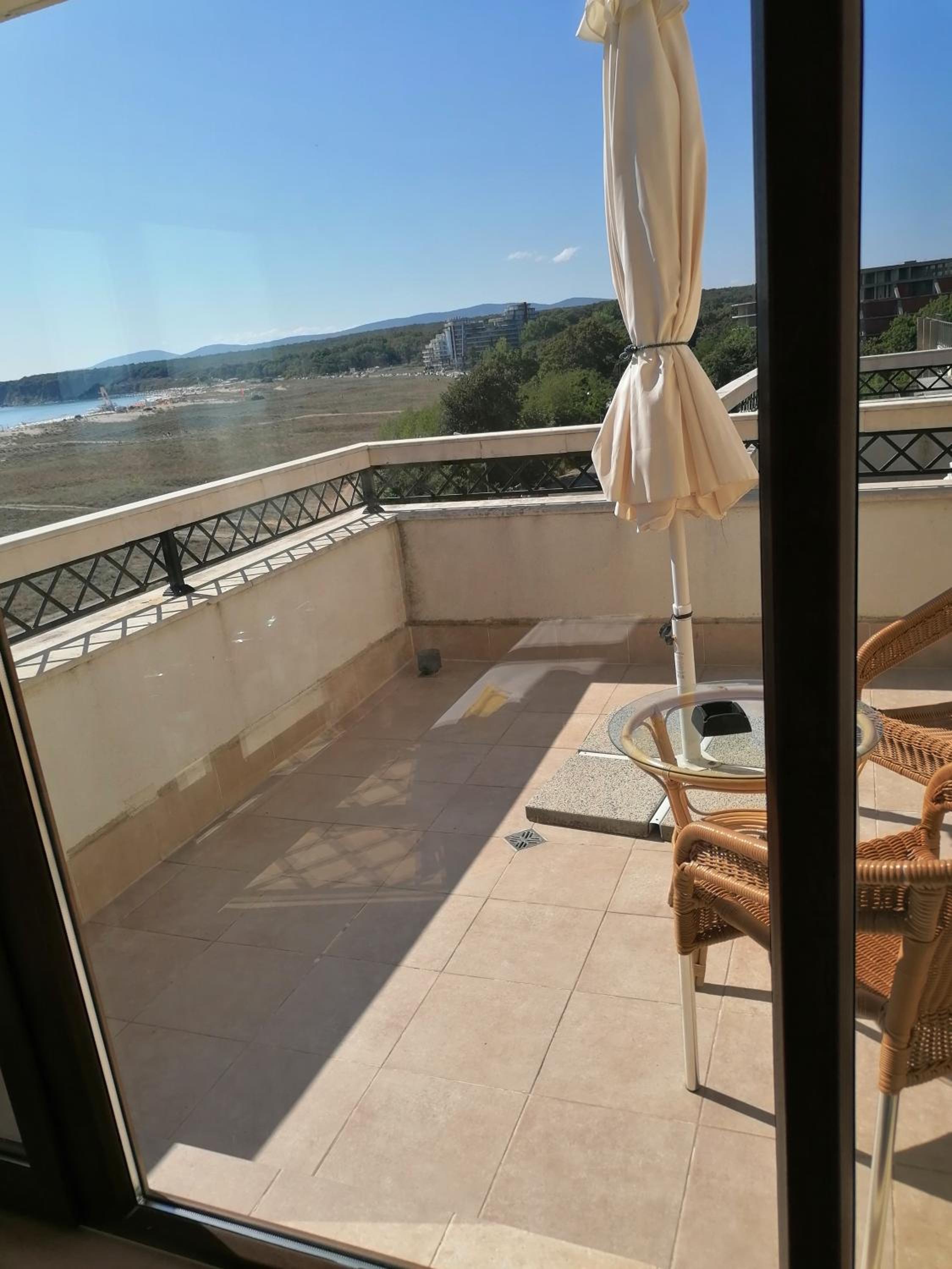Golden Dunes Primorsko Apartments