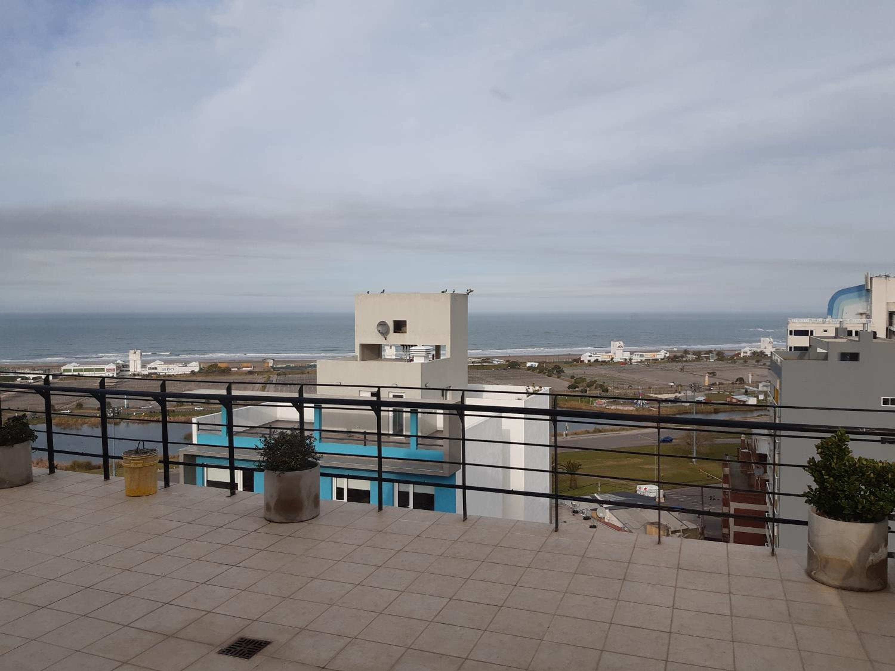 Chula Vista BULNES - Modernos Estudio con vista al mar y cochera en Punta Mogotes