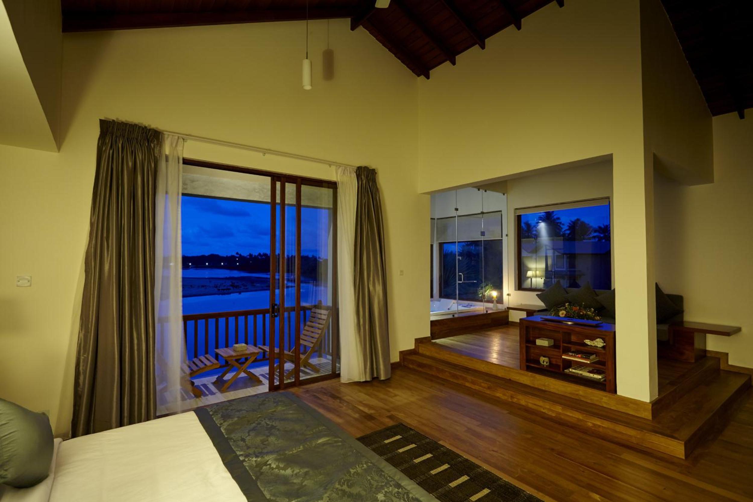 Amaranthe Bay Resort & Spa
