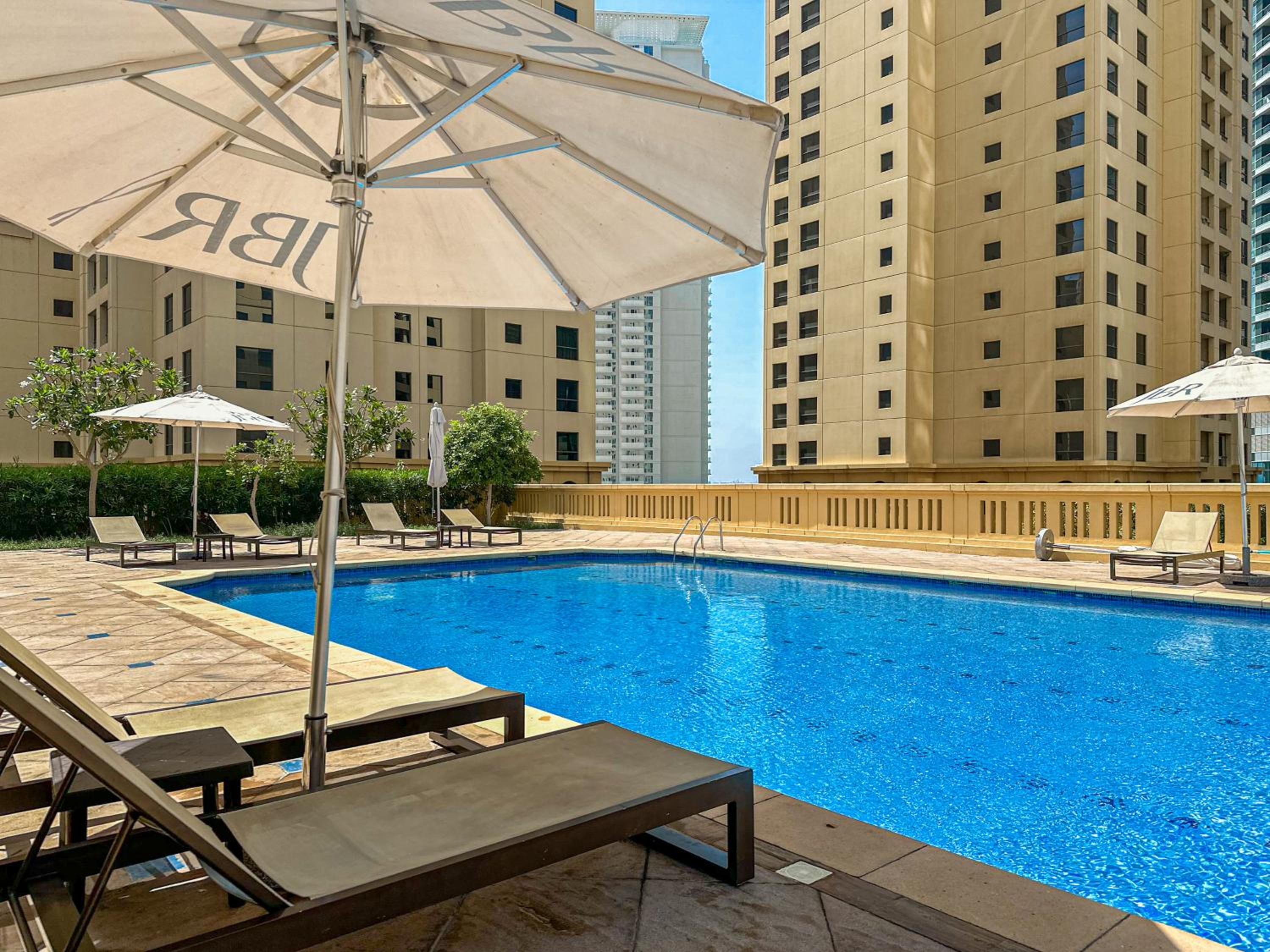 HiGuests - Artistic Waterfront Apt, Perfect for Beach Lovers