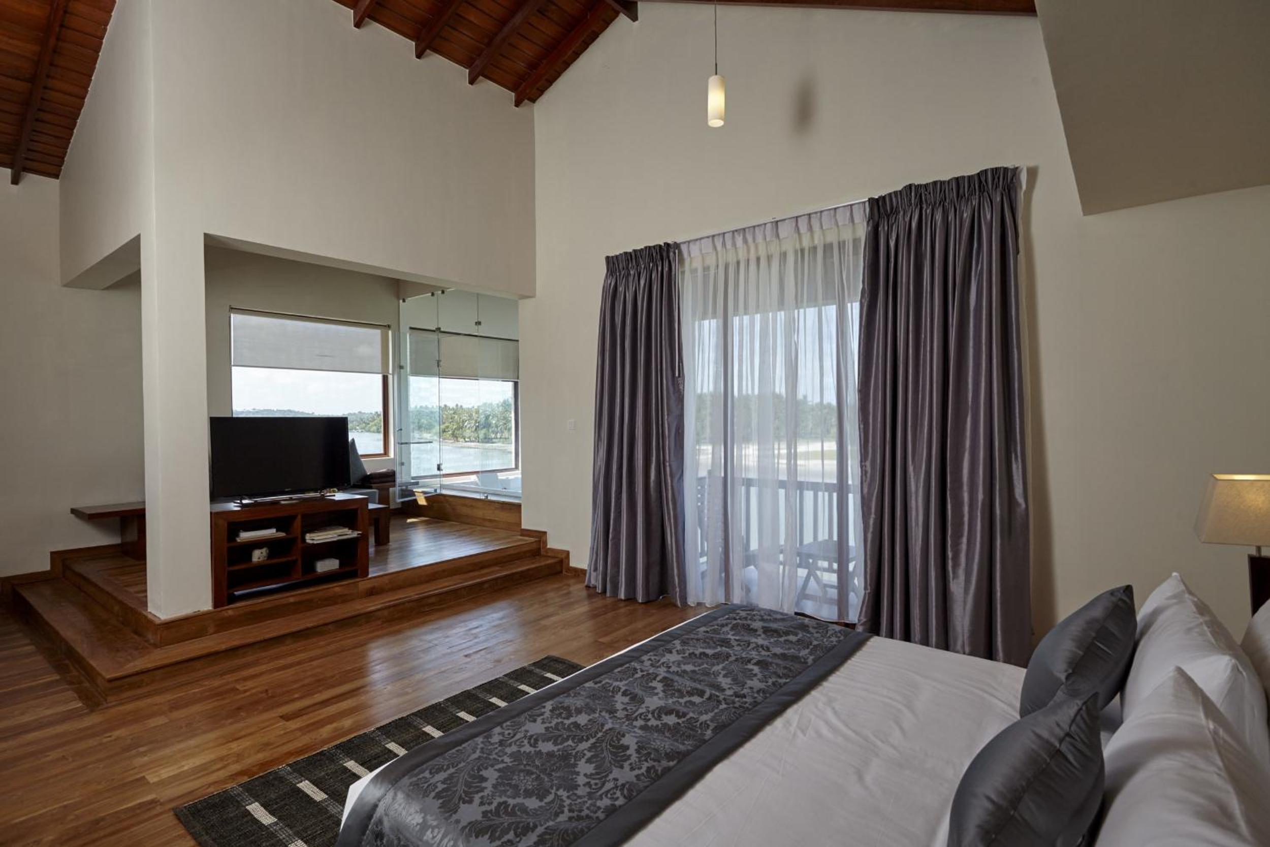 Amaranthe Bay Resort & Spa