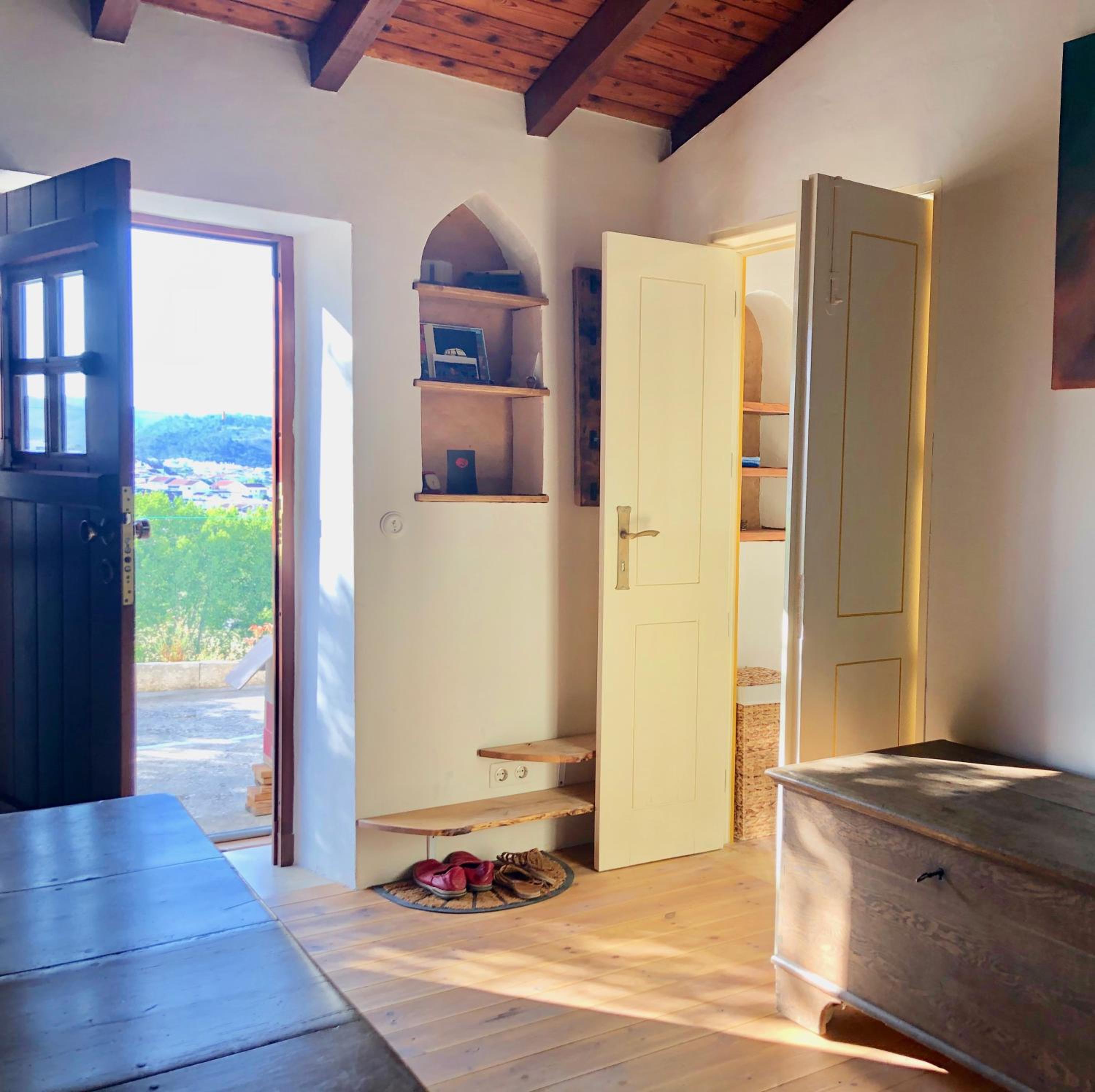 Casa Anneli - relaxing under the olive tree view 4