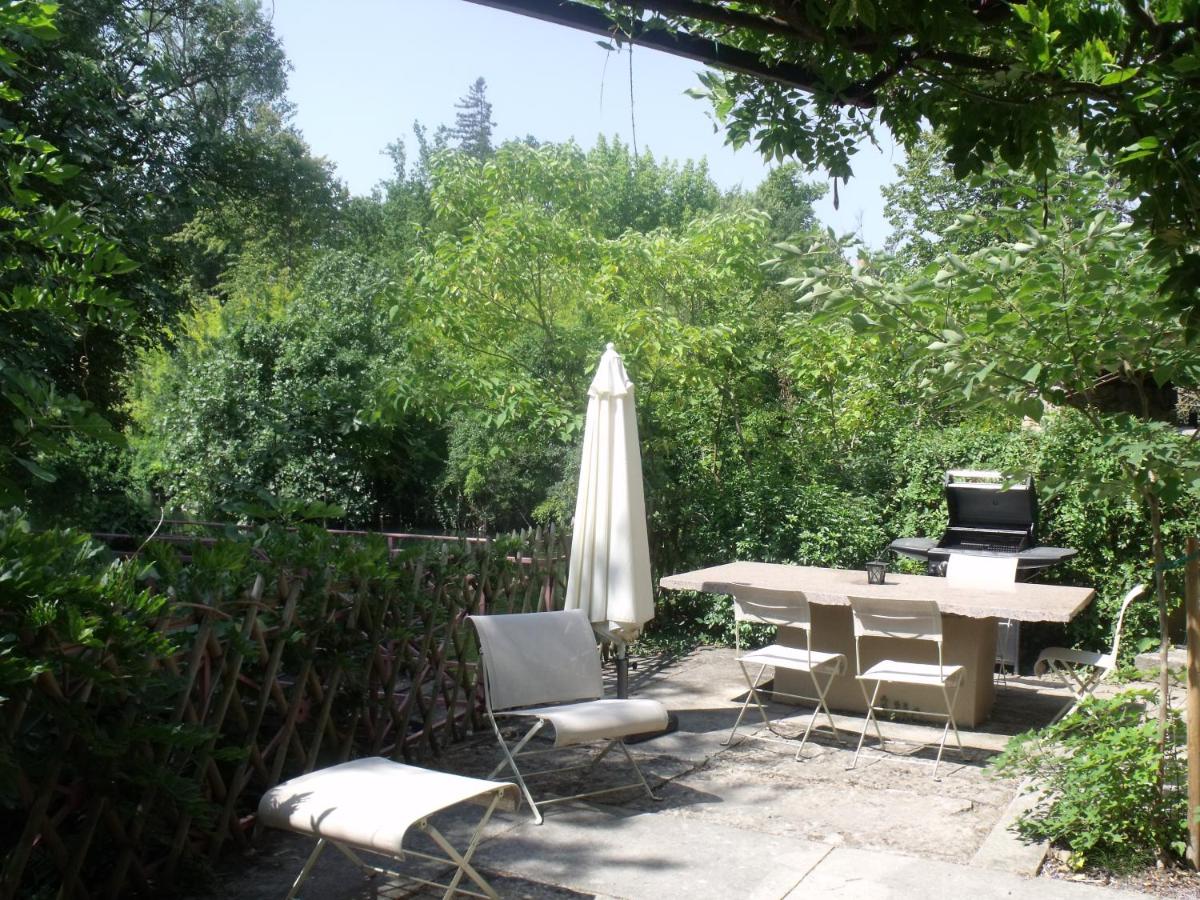 outdoor BBQ area