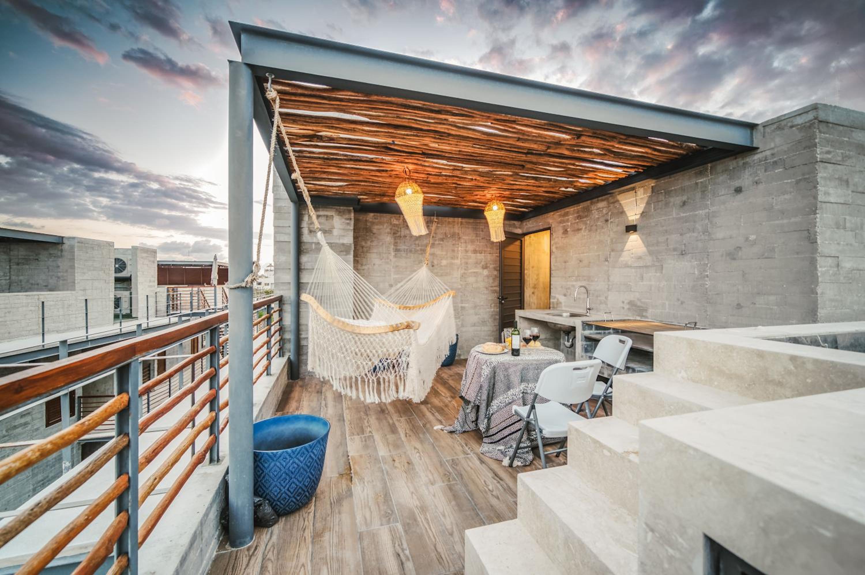 Stunning 1BR with Jacuzzi Cenote