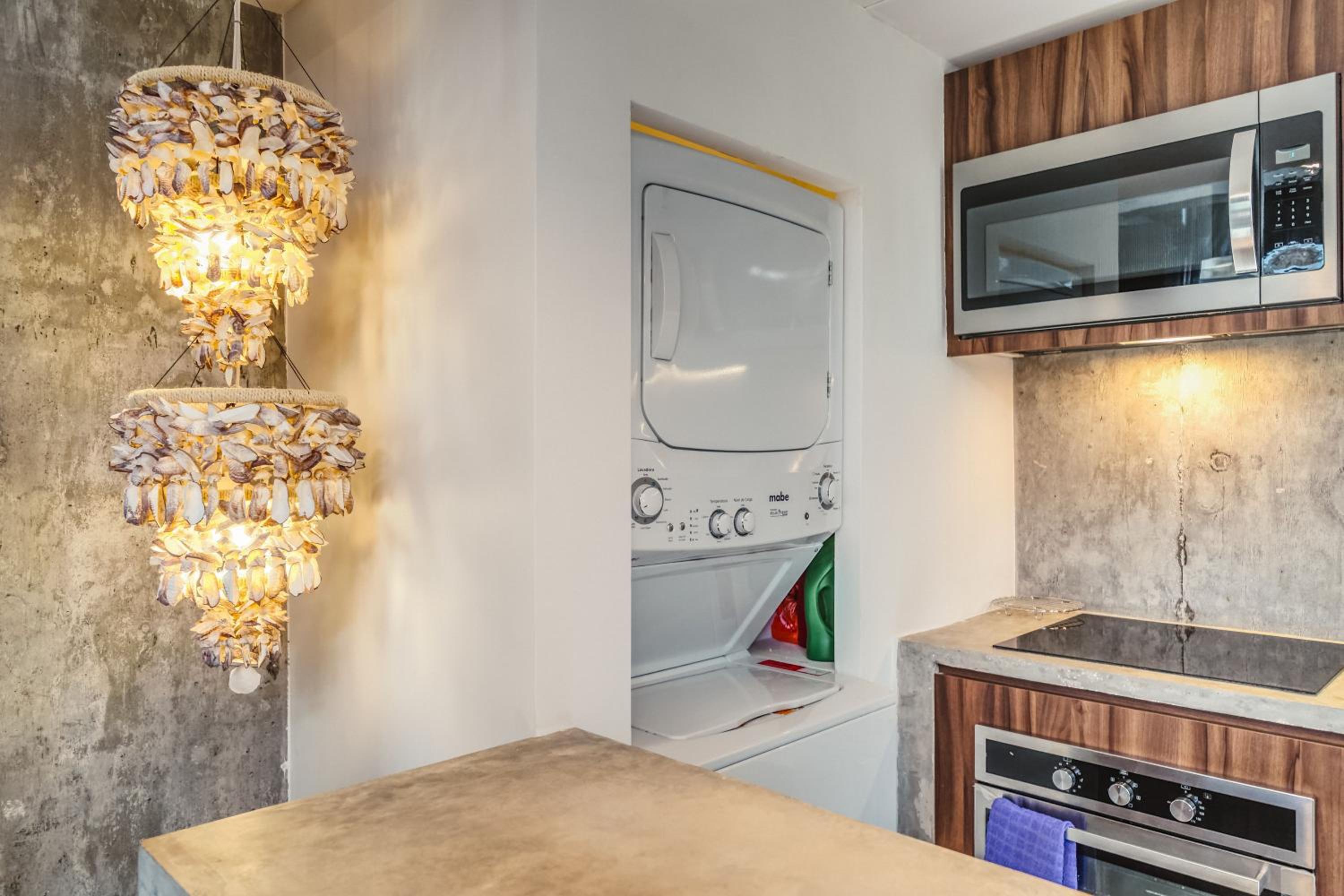 Stunning 1BR with Jacuzzi Cenote