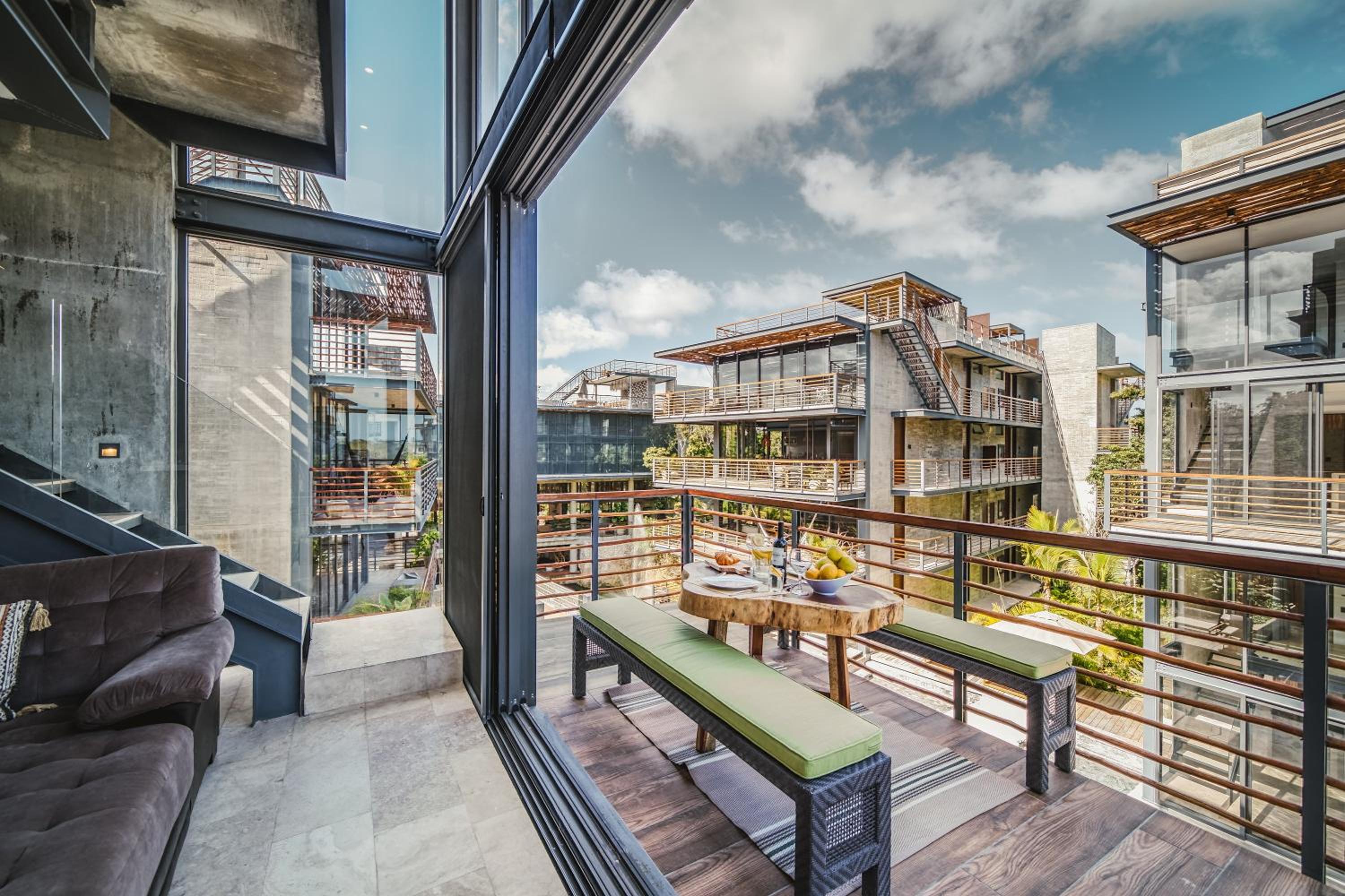 Stunning 1BR with Jacuzzi Cenote