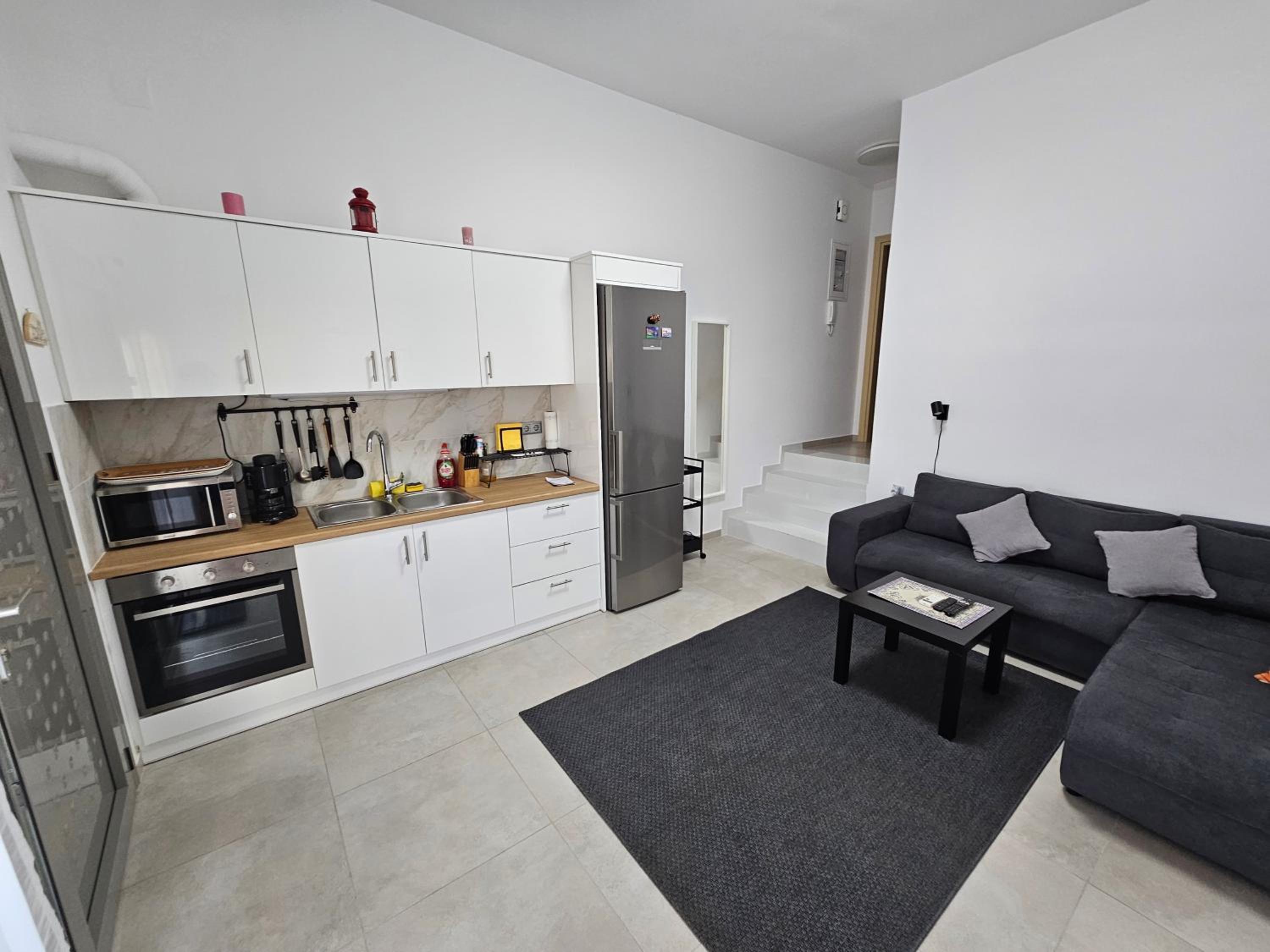 Abigel Apartment Tolo