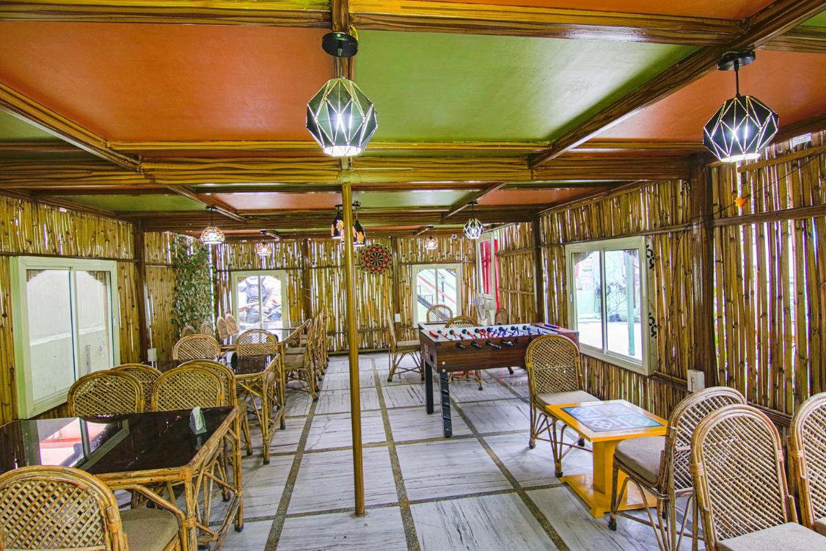 restaurant