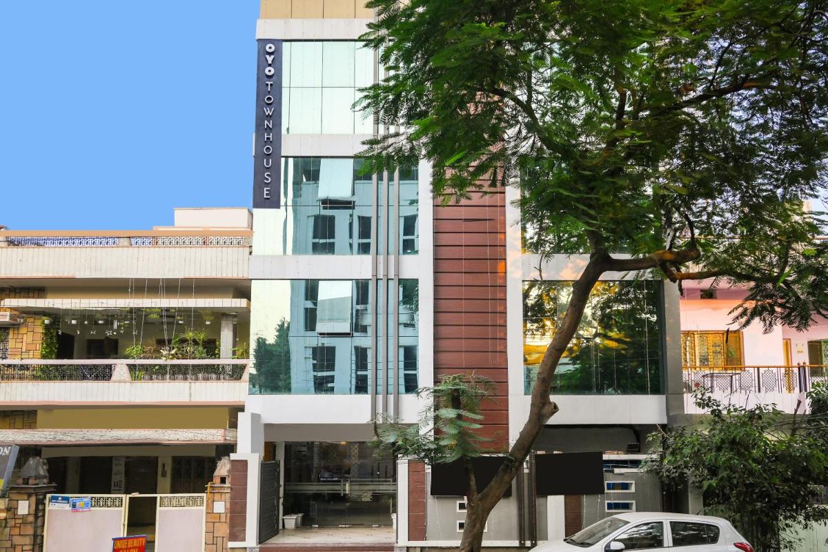 Super OYO Townhouse OAK Hotel Ar Ganges Premium view 2